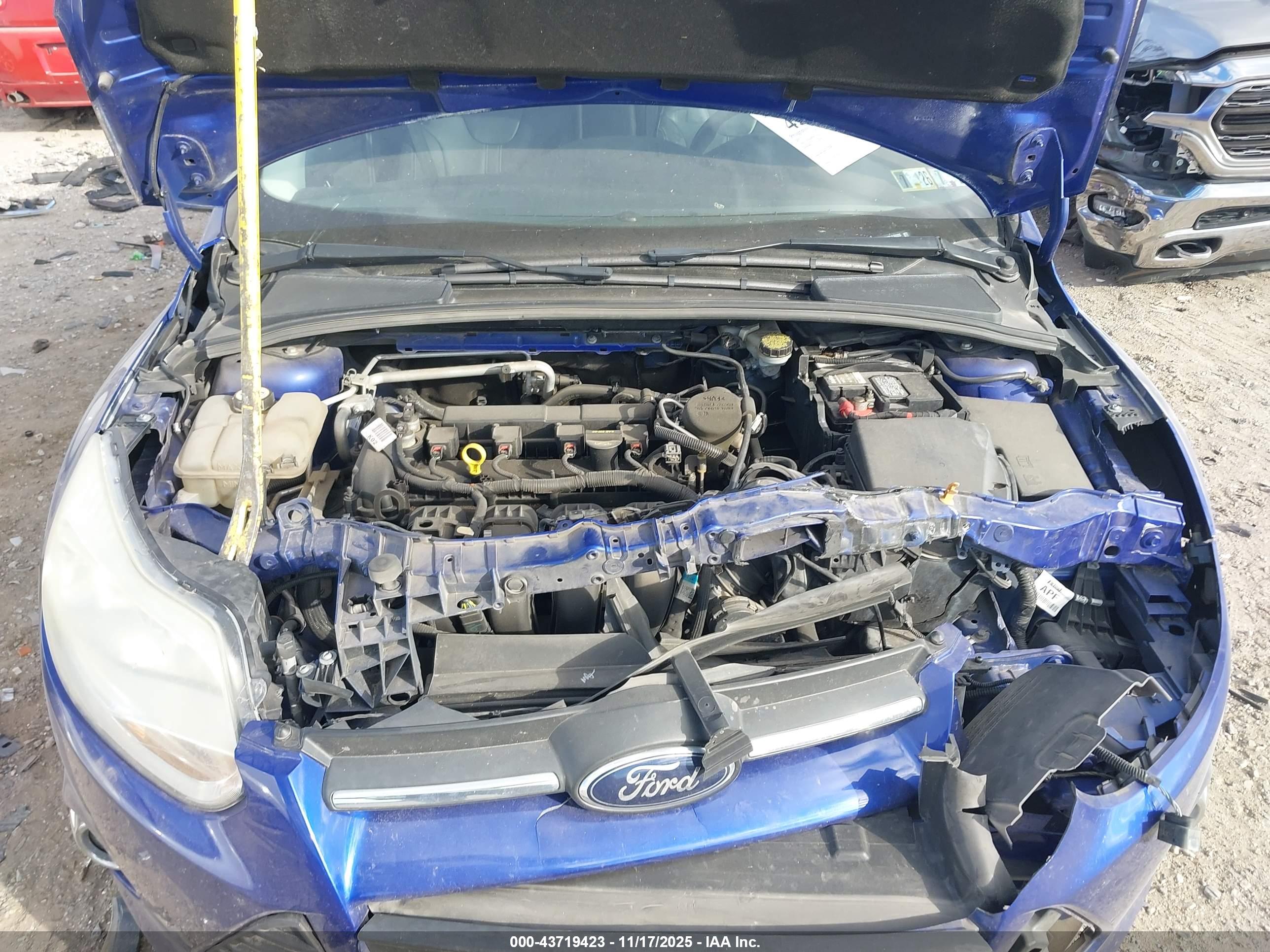 FORD FOCUS image 10