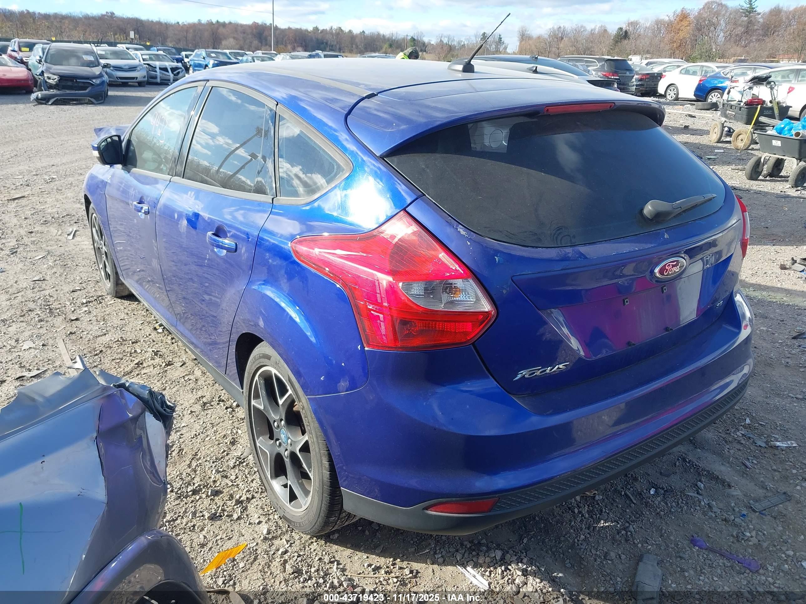 FORD FOCUS image 3