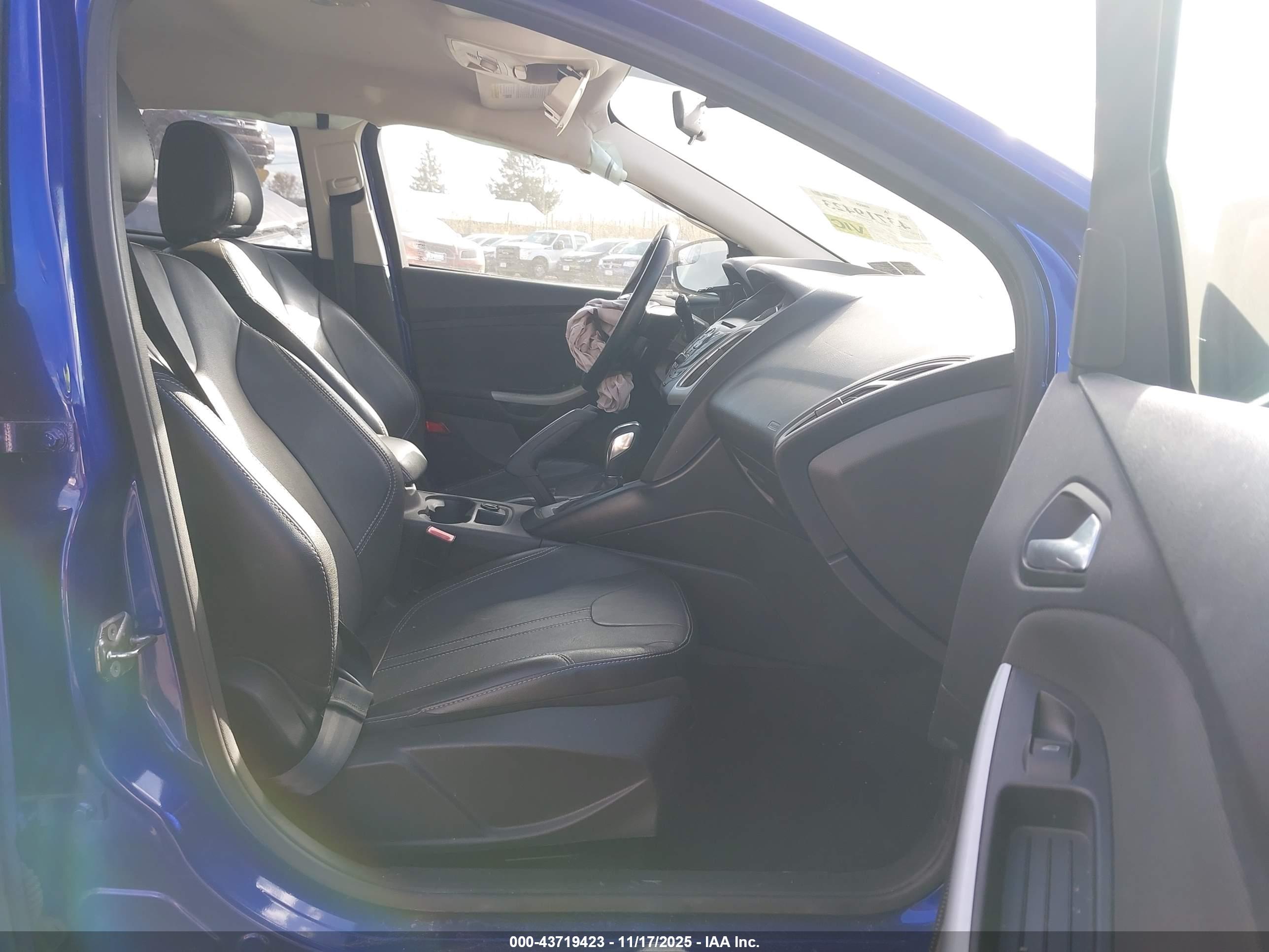FORD FOCUS image 5