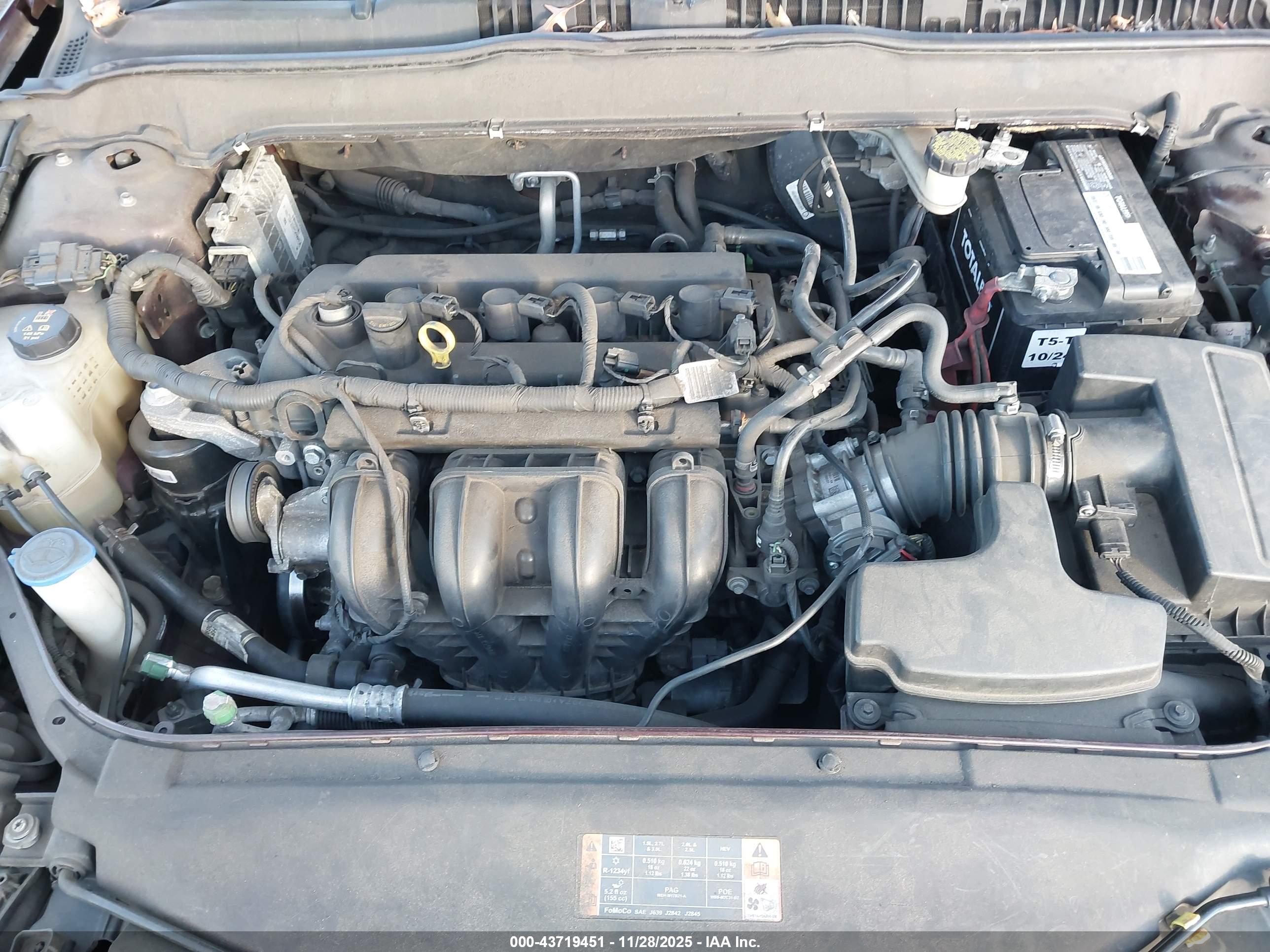 FORD FUSION image 10