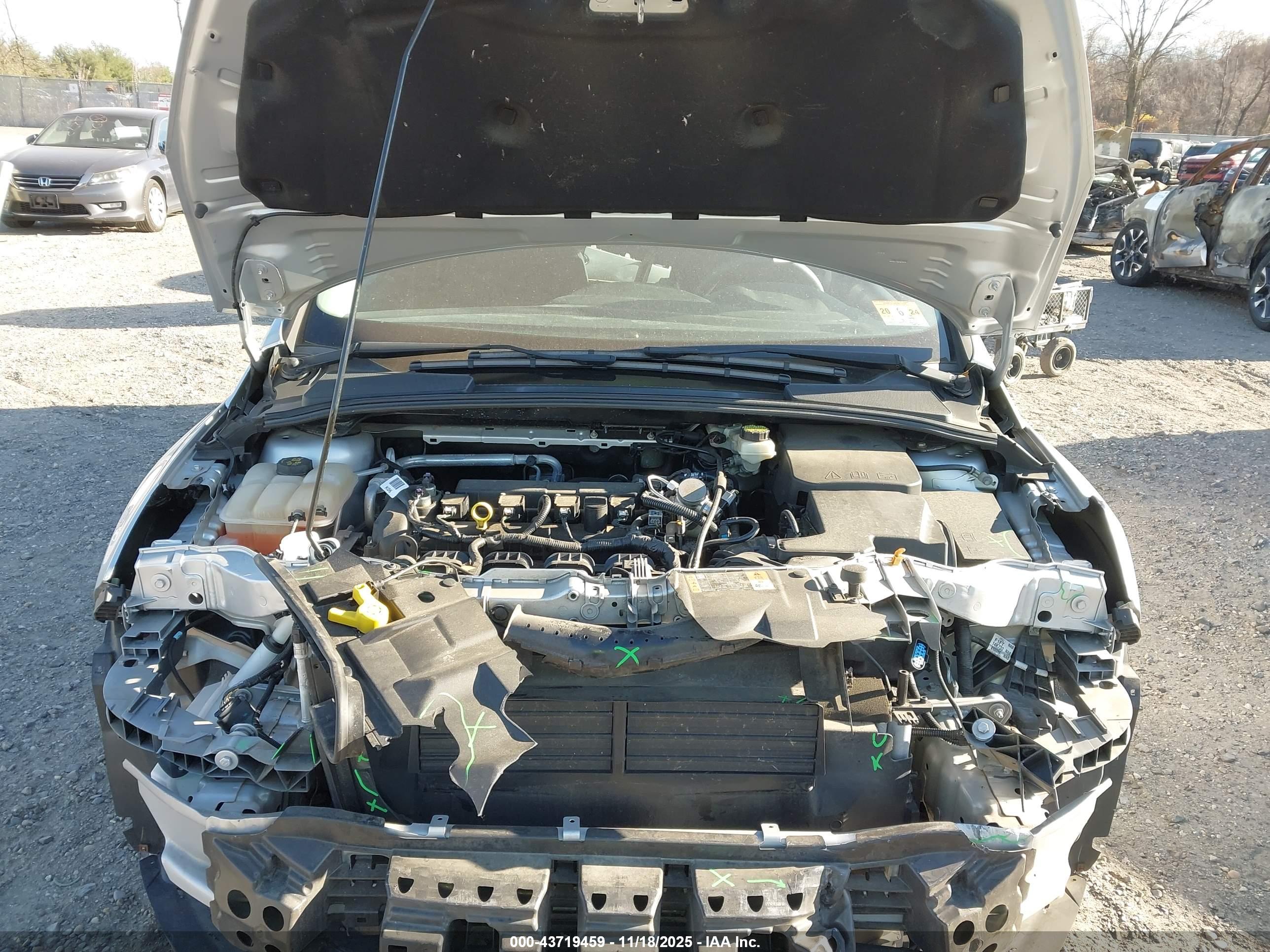 FORD FOCUS image 10