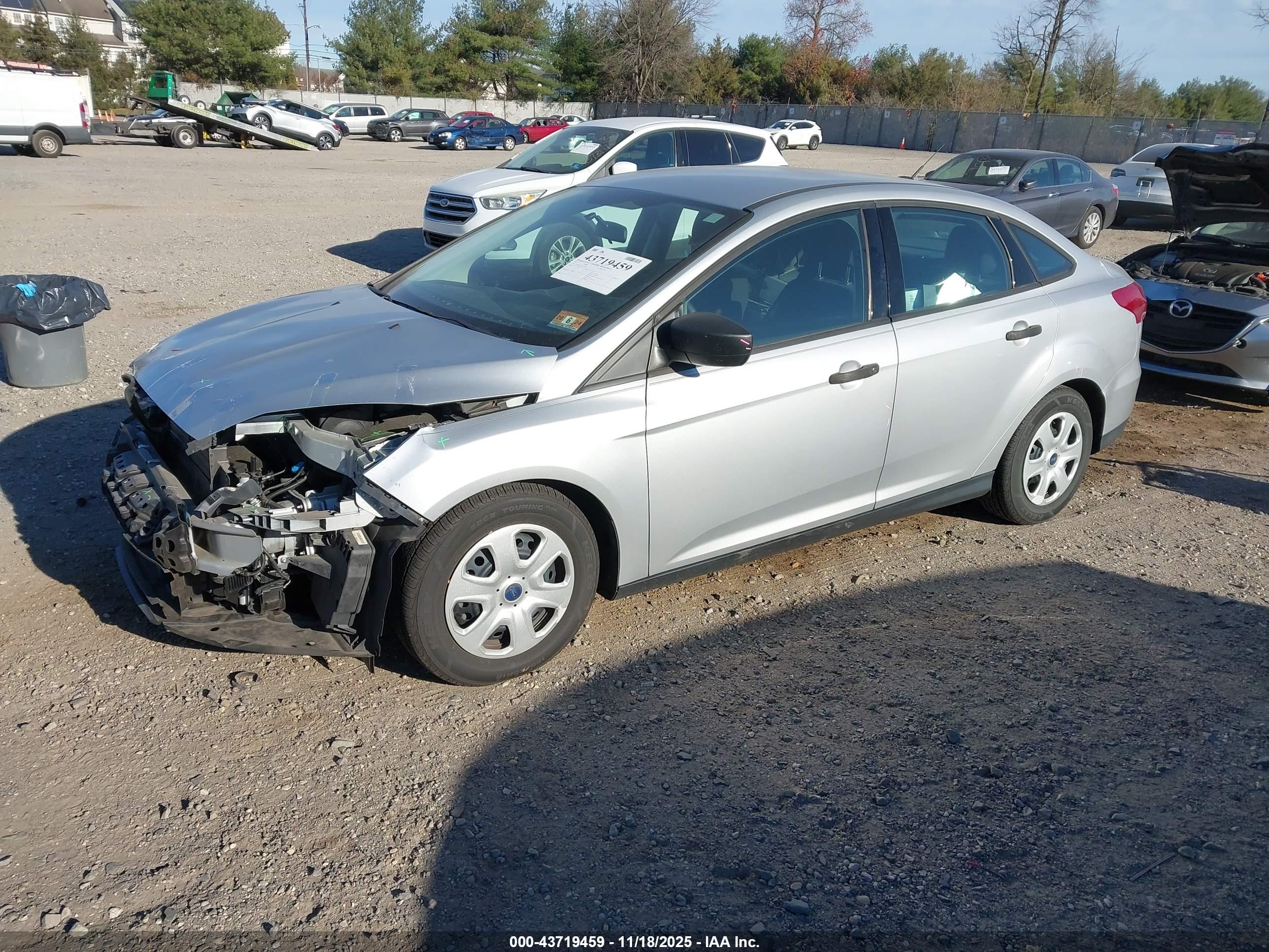 FORD FOCUS image 2