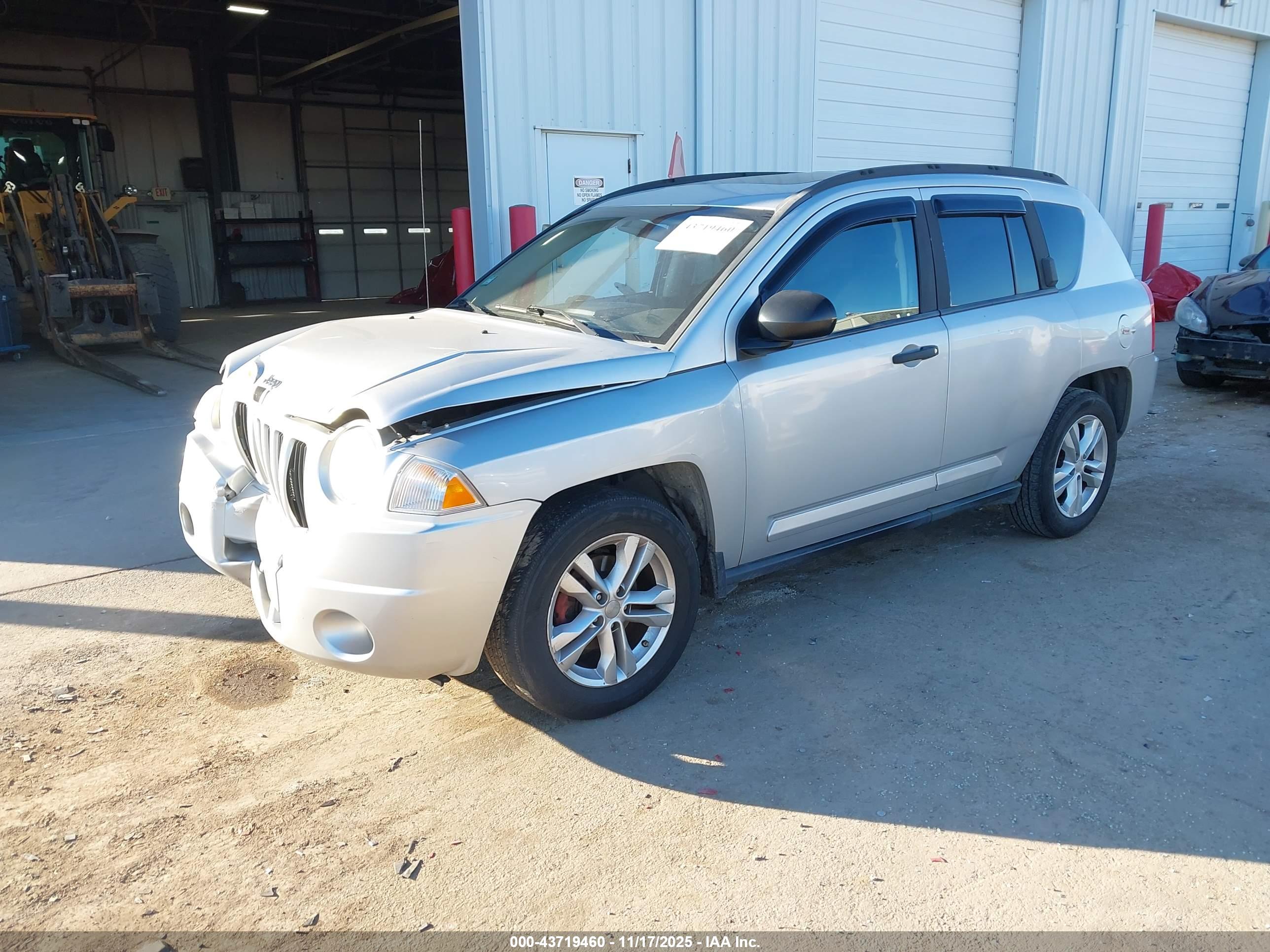 JEEP COMPASS image 2