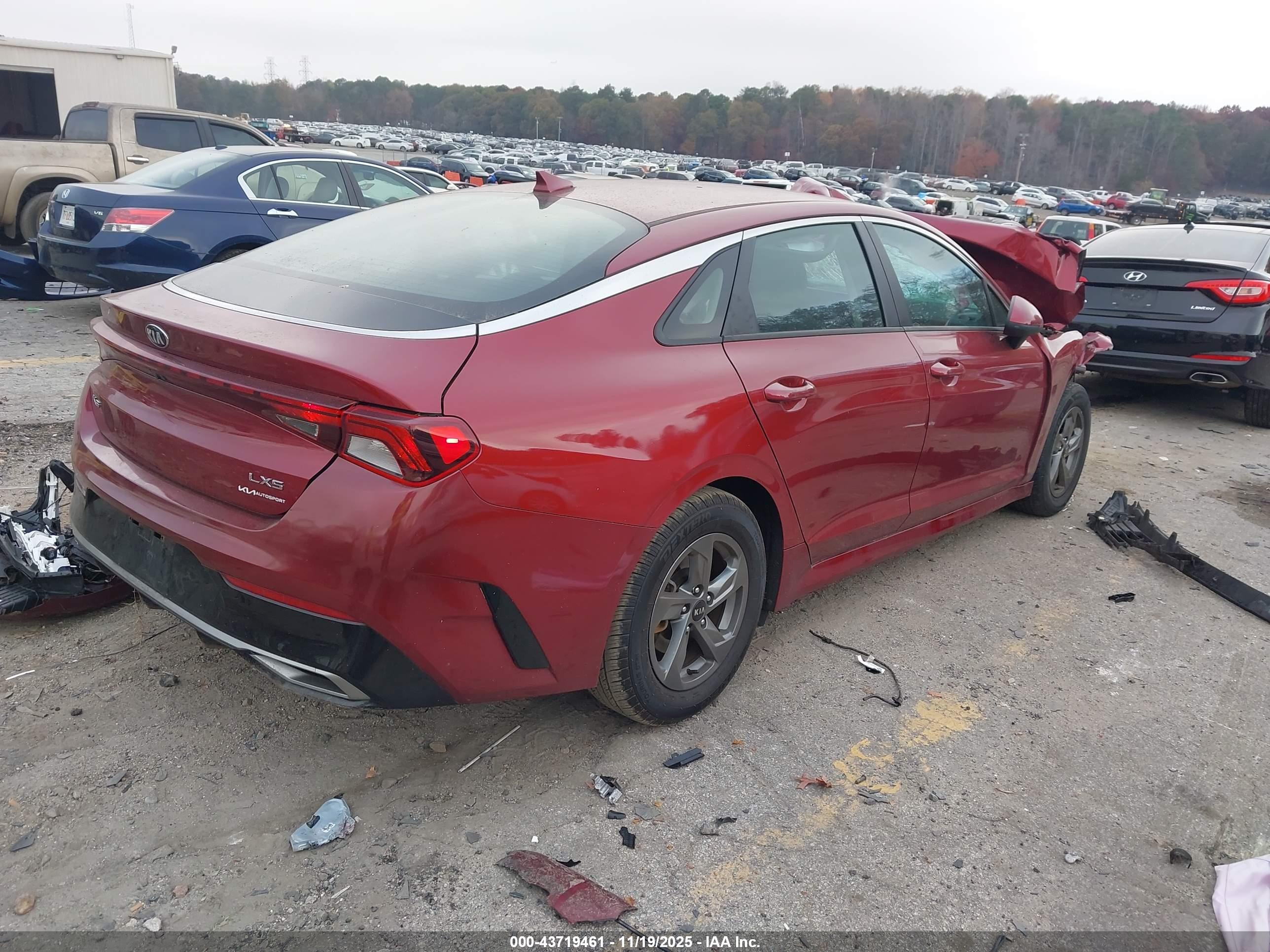 KIA K5 image 4