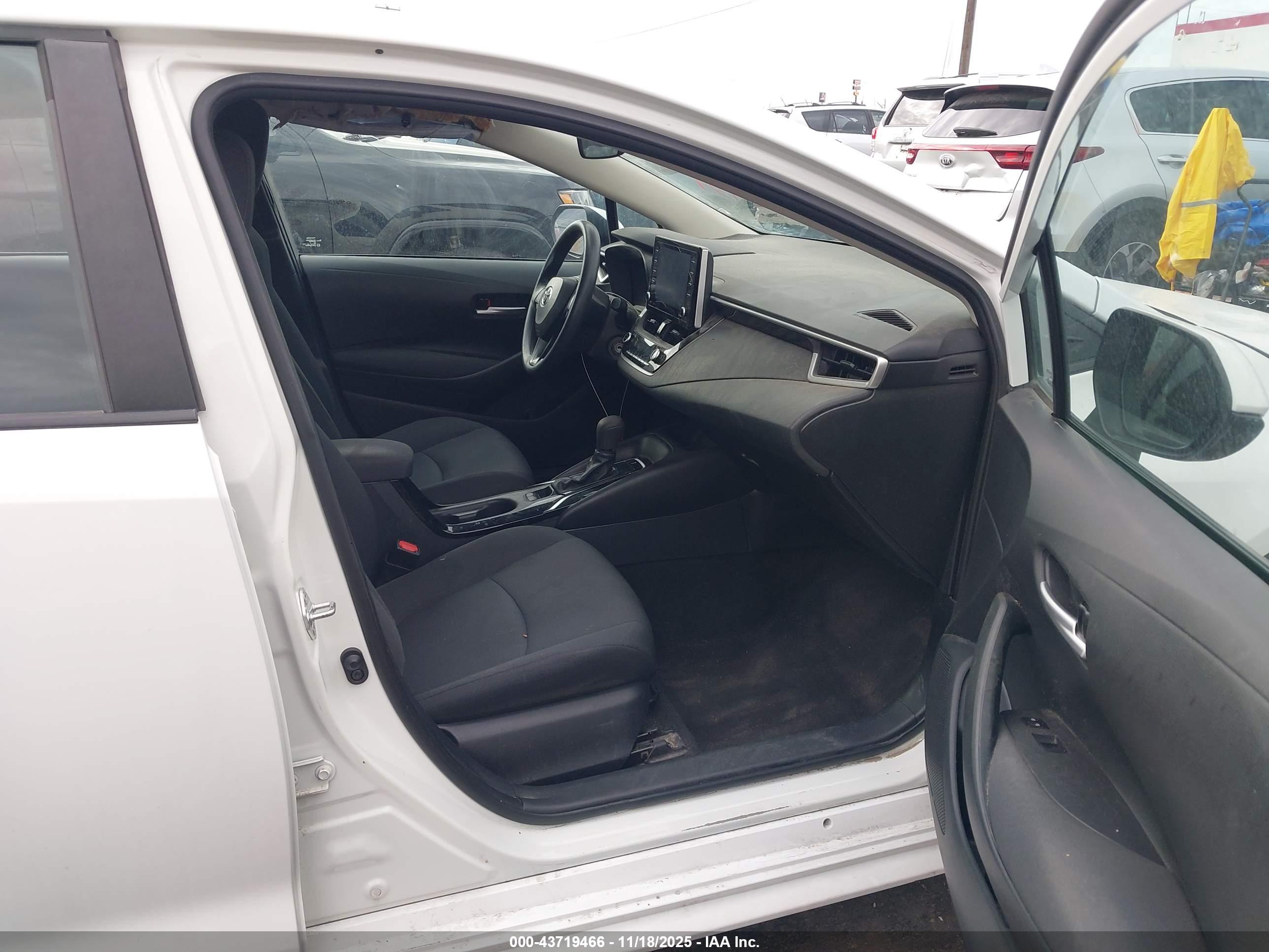 TOYOTA COROLLA image 5