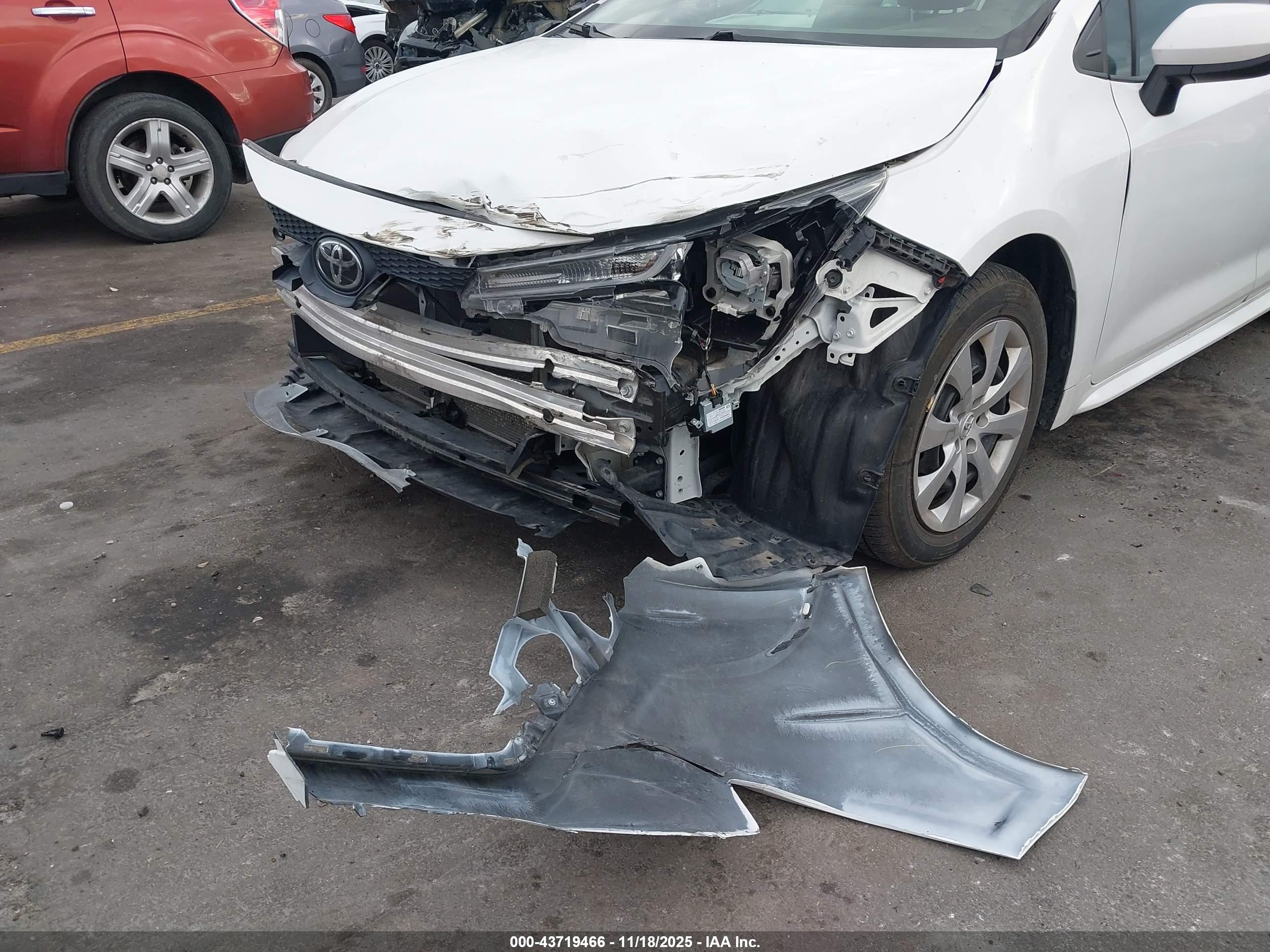 TOYOTA COROLLA image 6