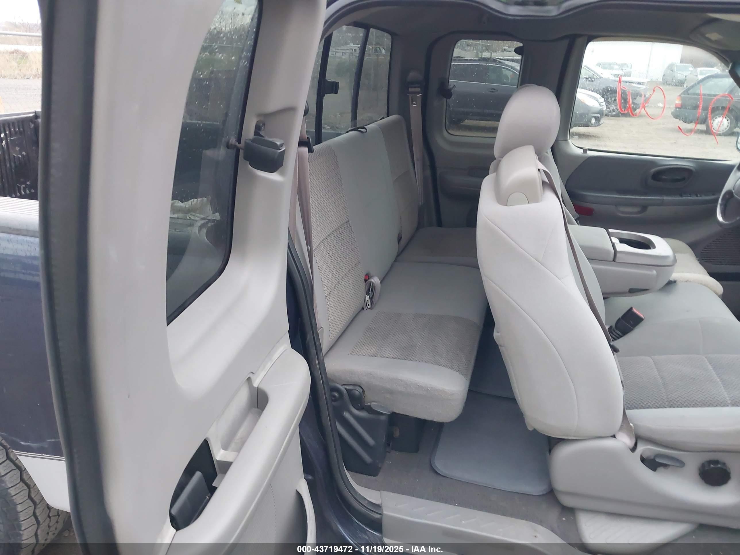 FORD F-150 image 8
