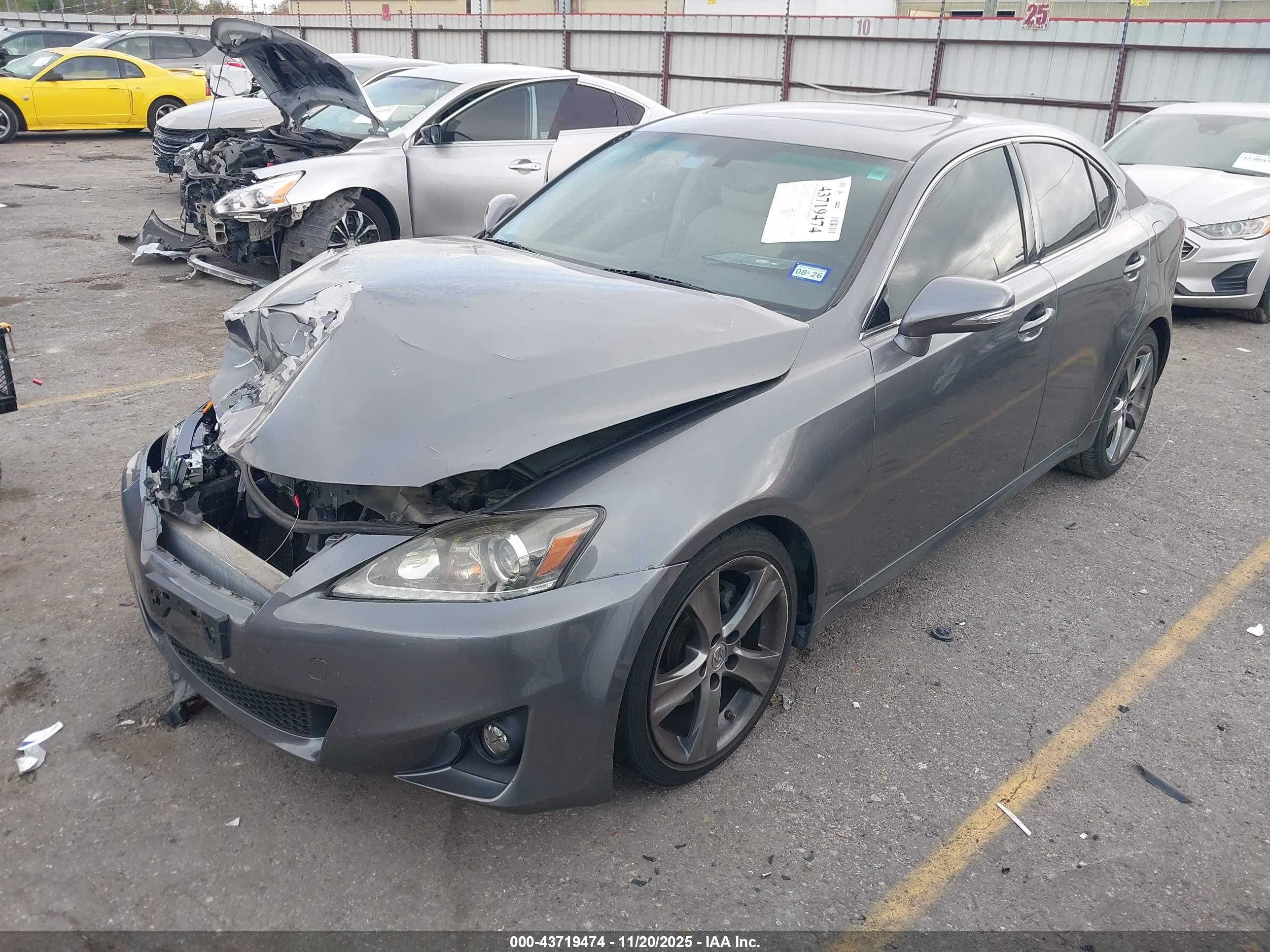 LEXUS IS image 2