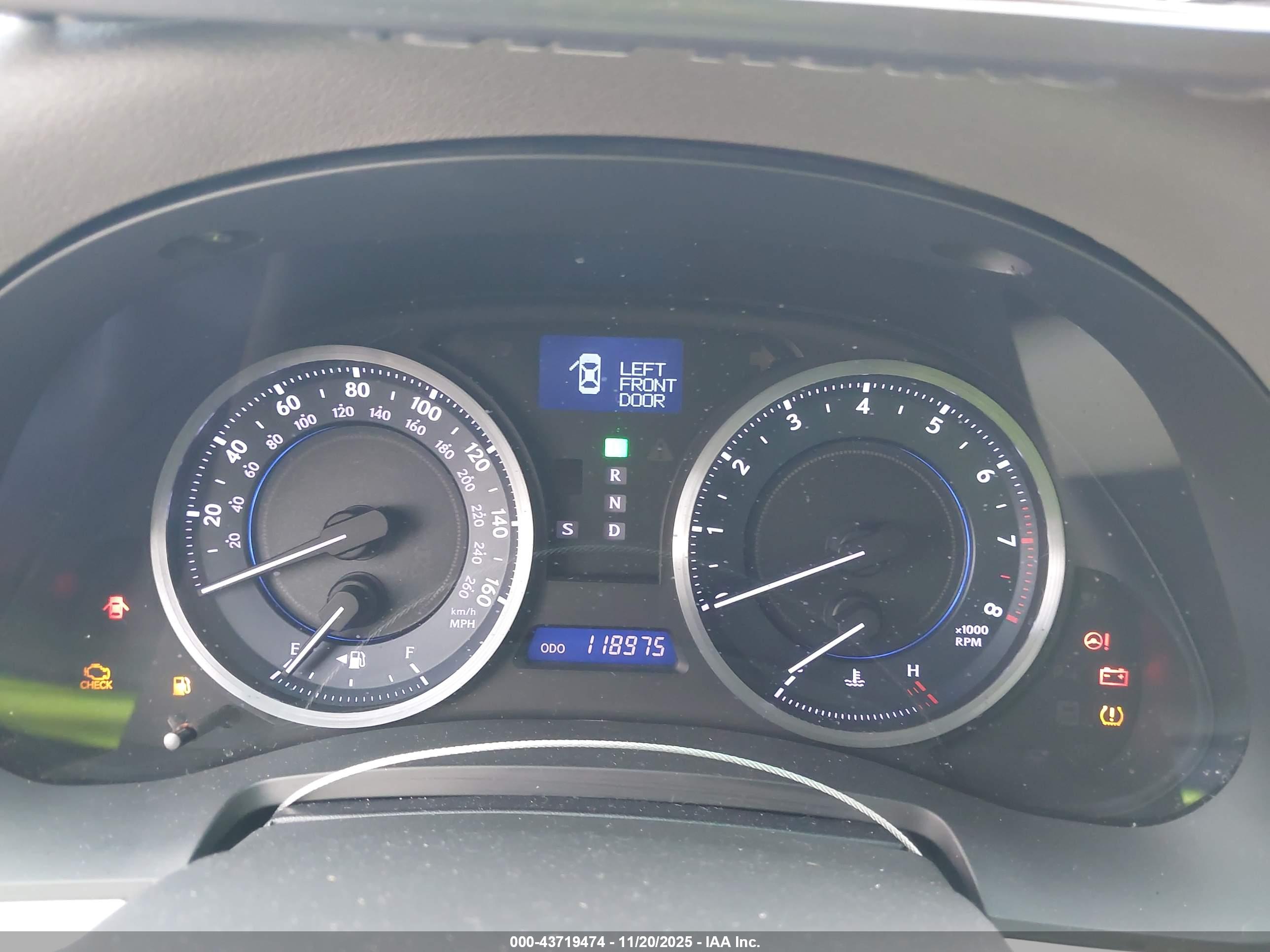 LEXUS IS image 7