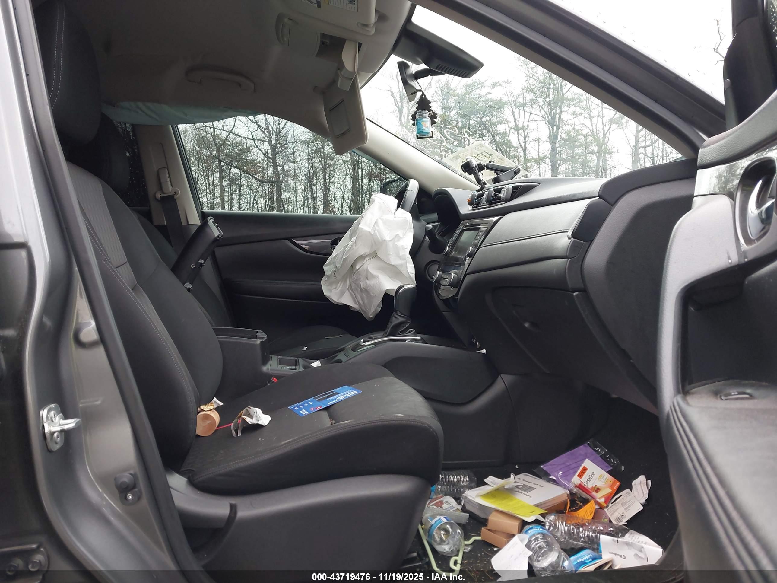 NISSAN ROGUE image 5