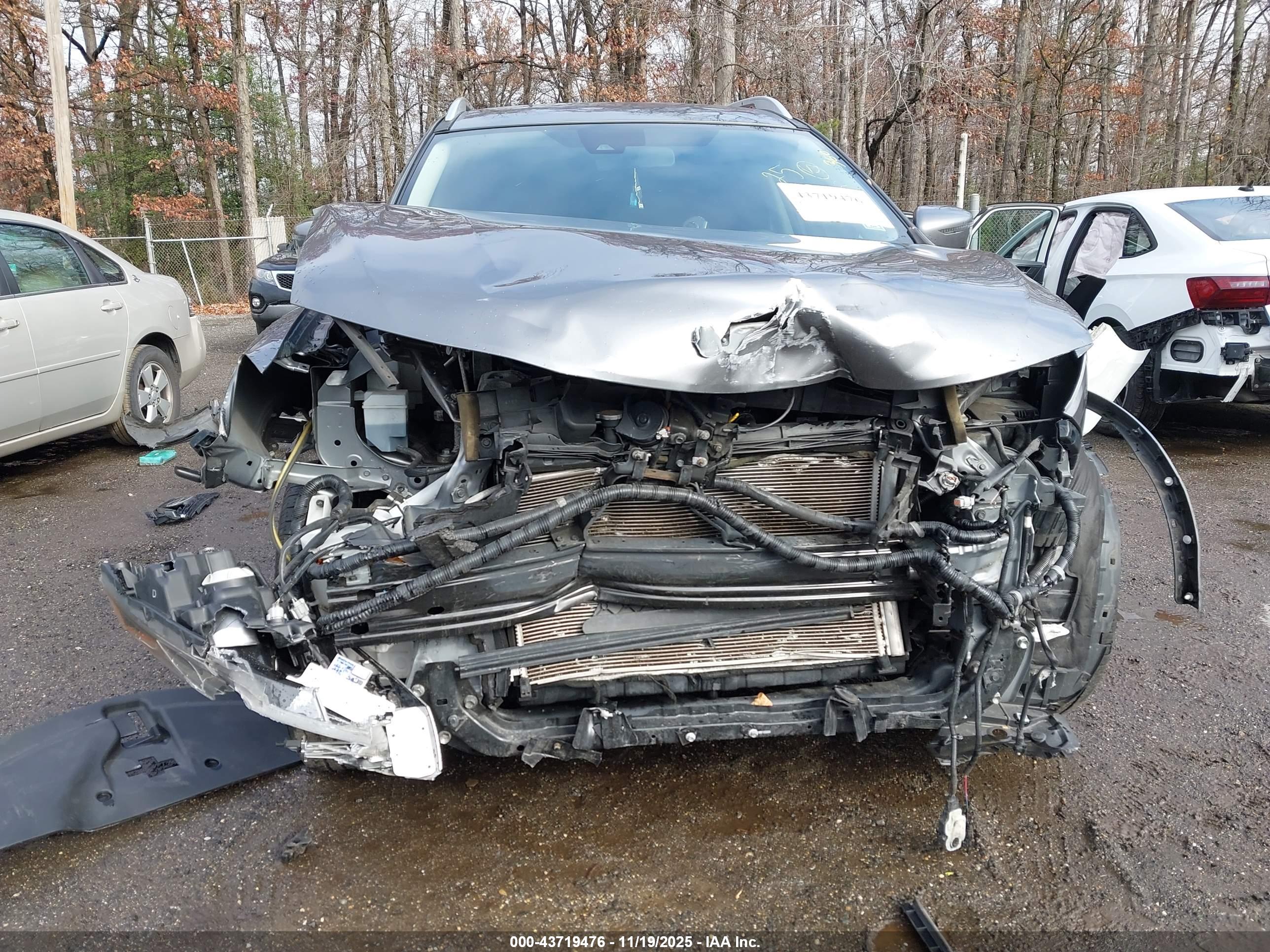 NISSAN ROGUE image 6