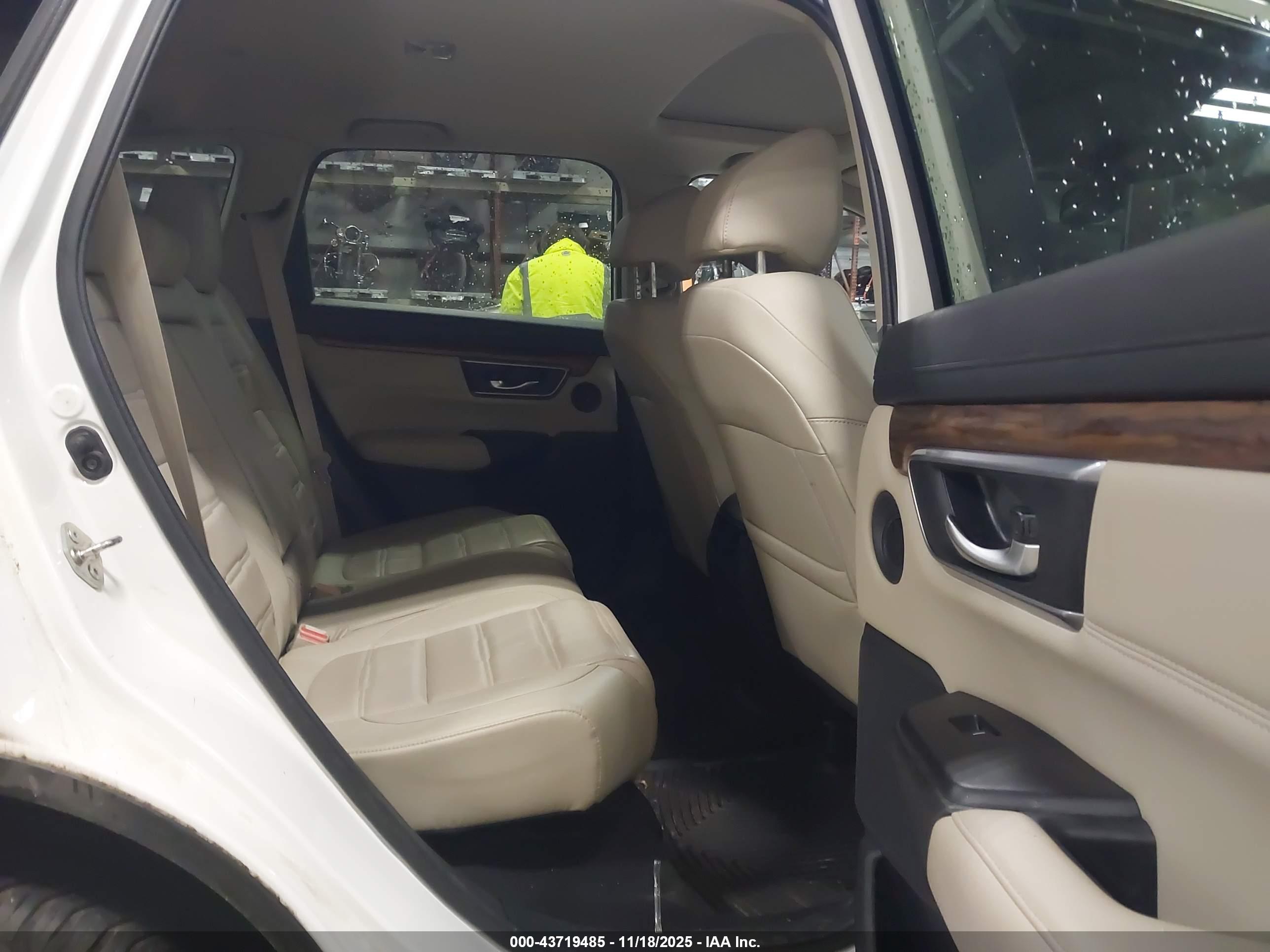 HONDA CR-V image 8