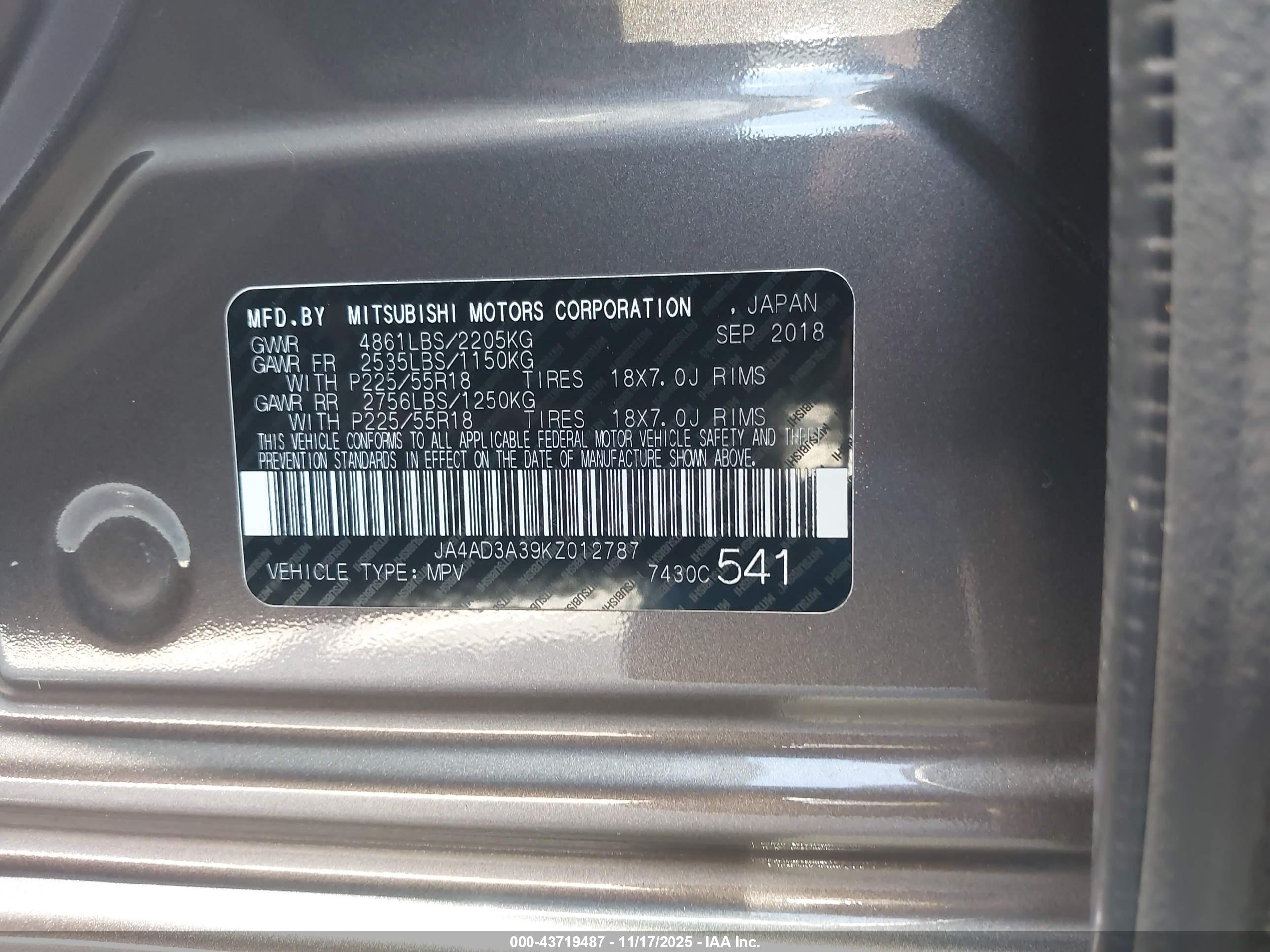 MITSUBISHI OUTLANDER image 9