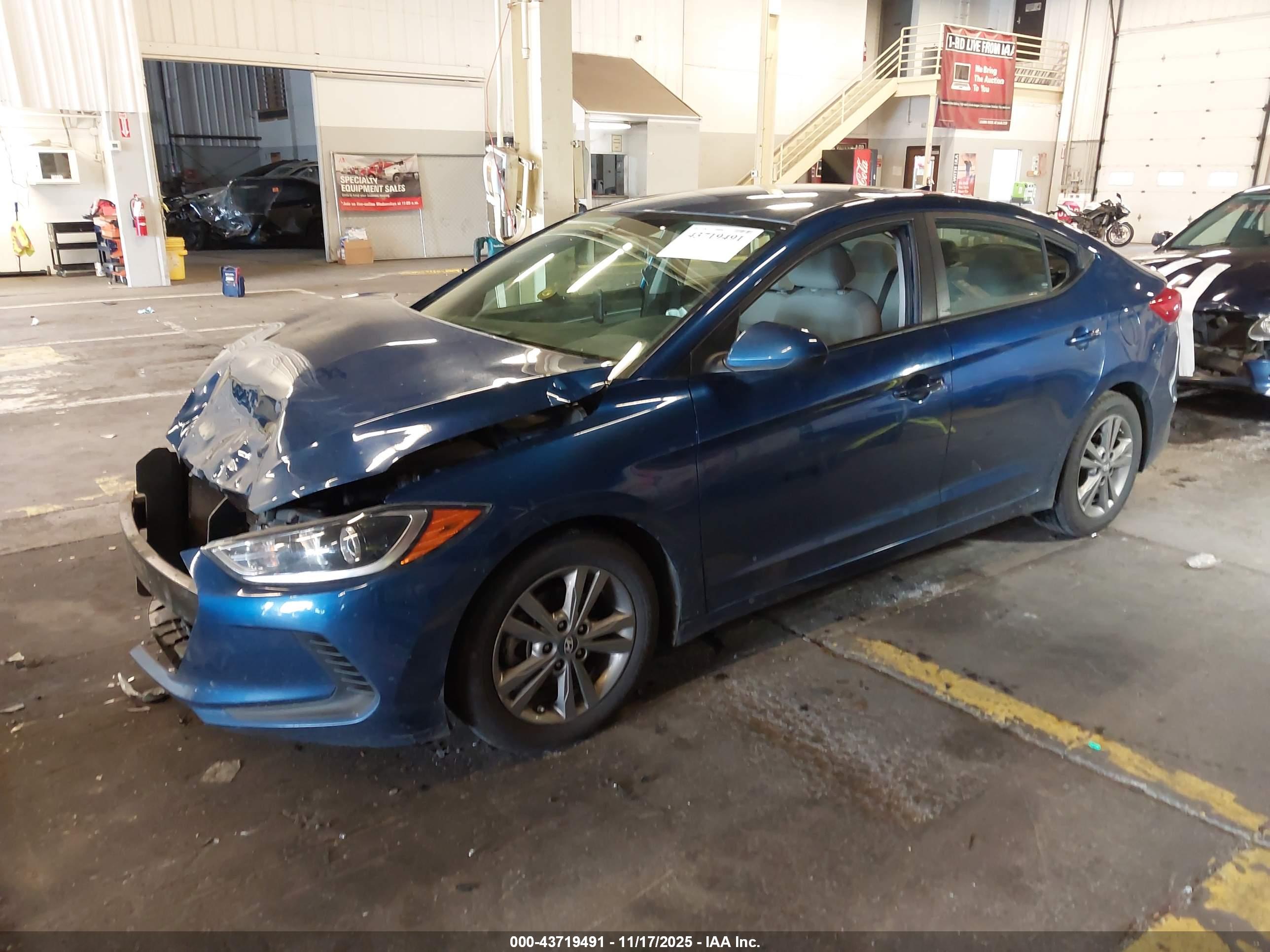 HYUNDAI ELANTRA image 2