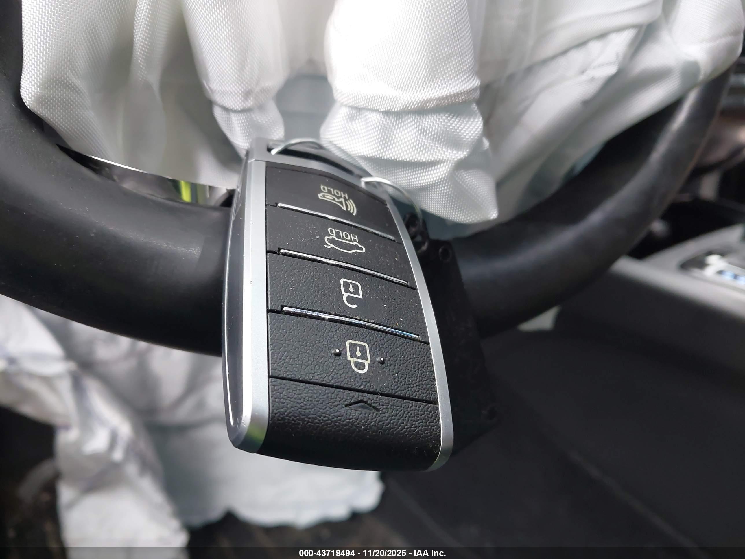 GENESIS G80 image 11