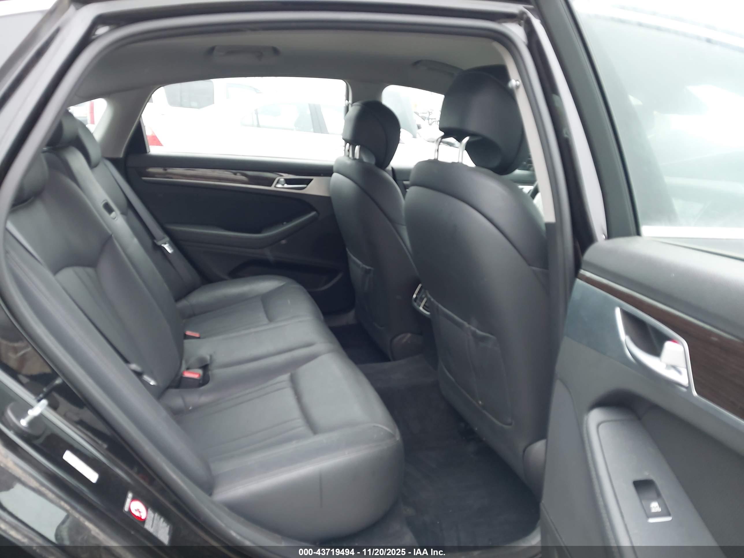GENESIS G80 image 8