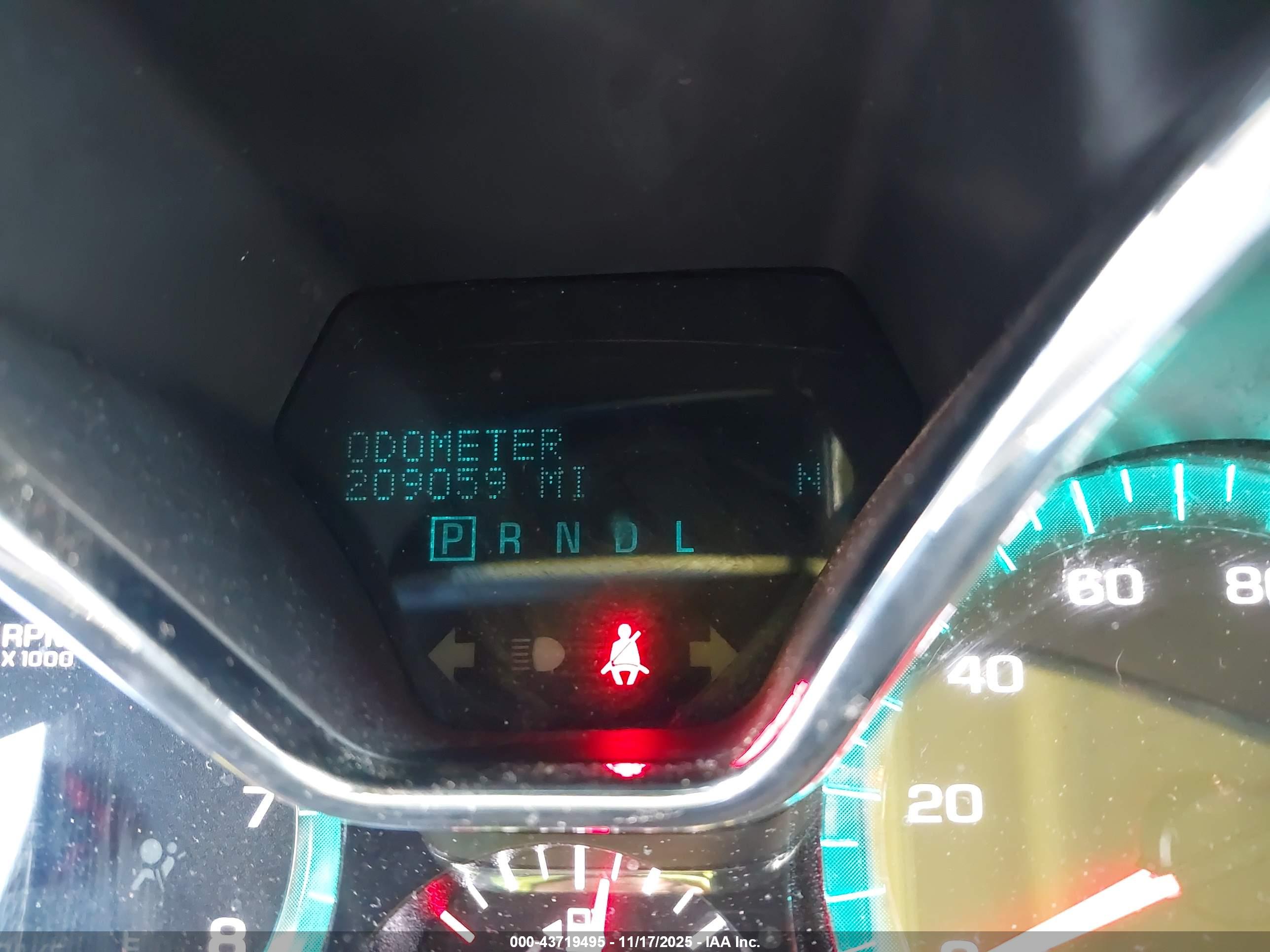 CHEVROLET TRAVERSE image 7