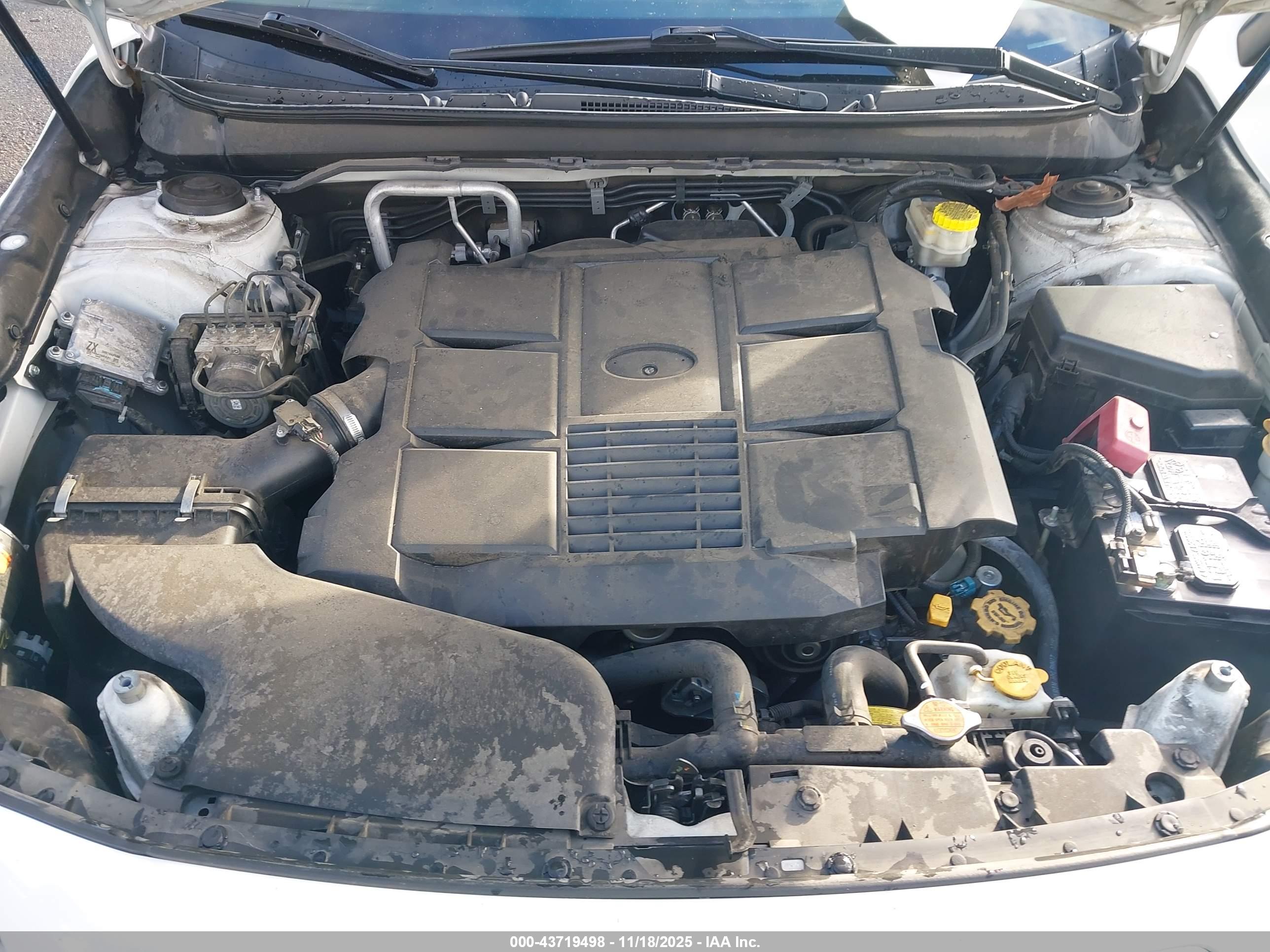 SUBARU OUTBACK image 10