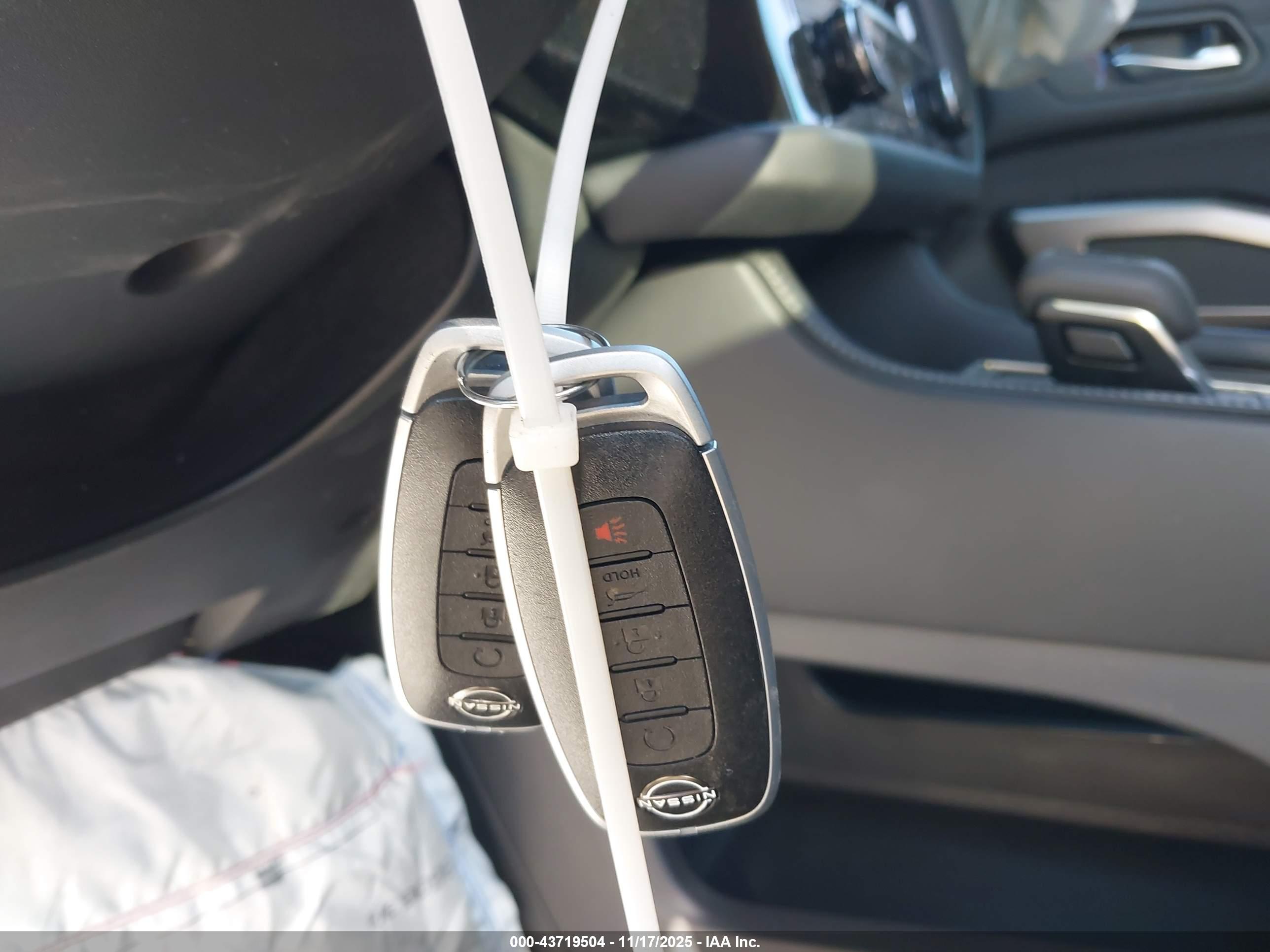 NISSAN PATHFINDER image 11