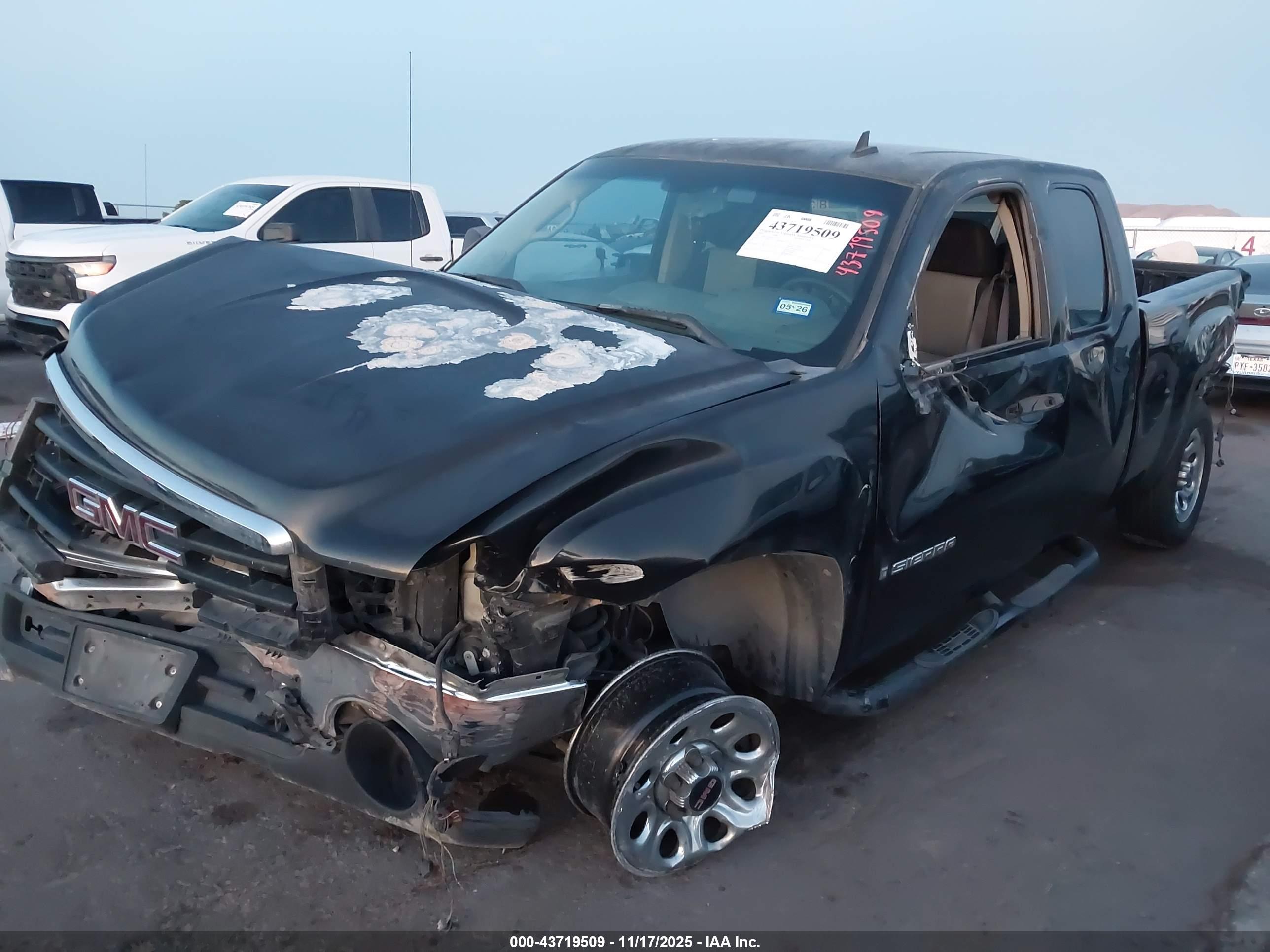 GMC SIERRA image 2