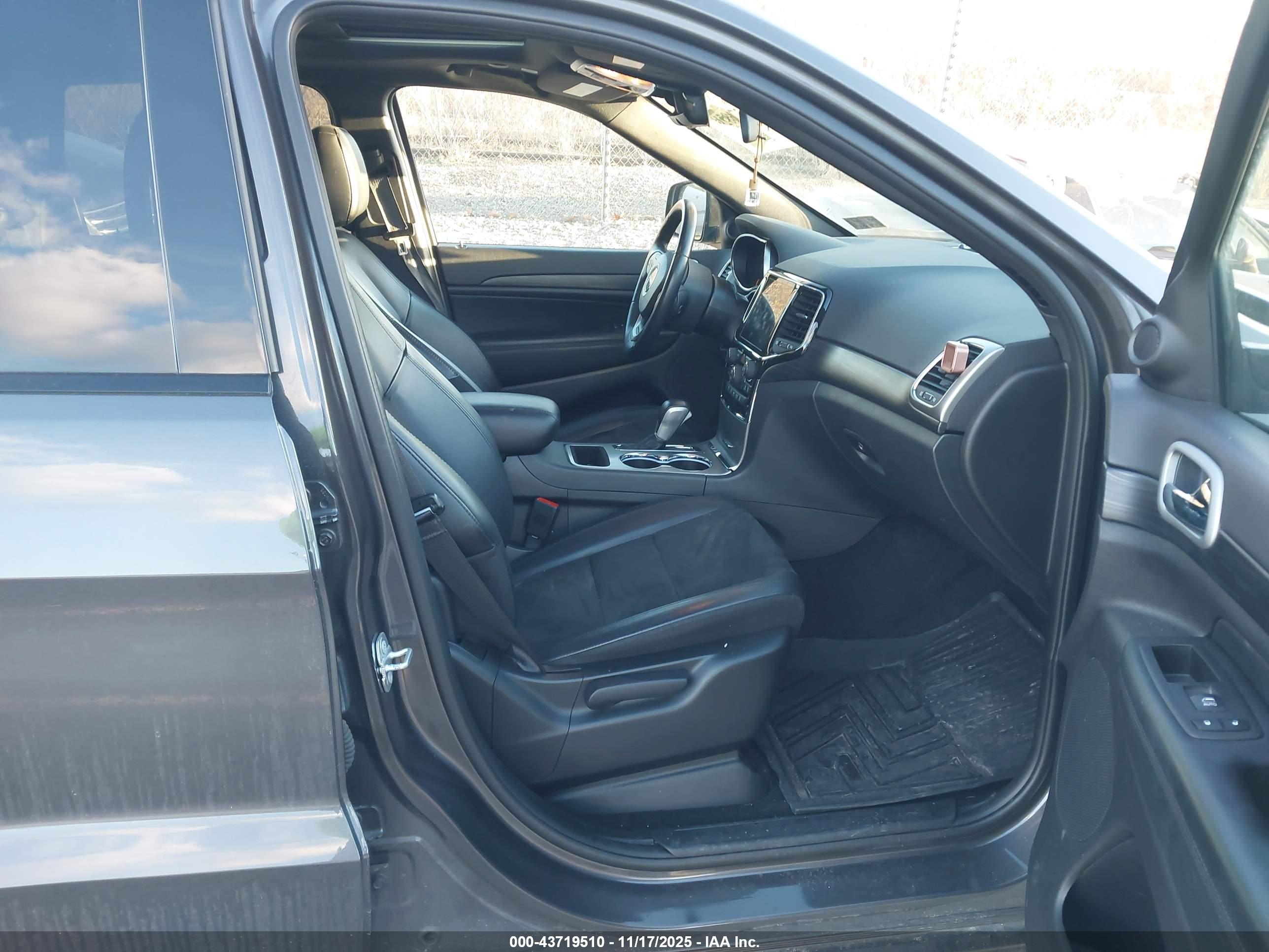 JEEP GRAND image 5