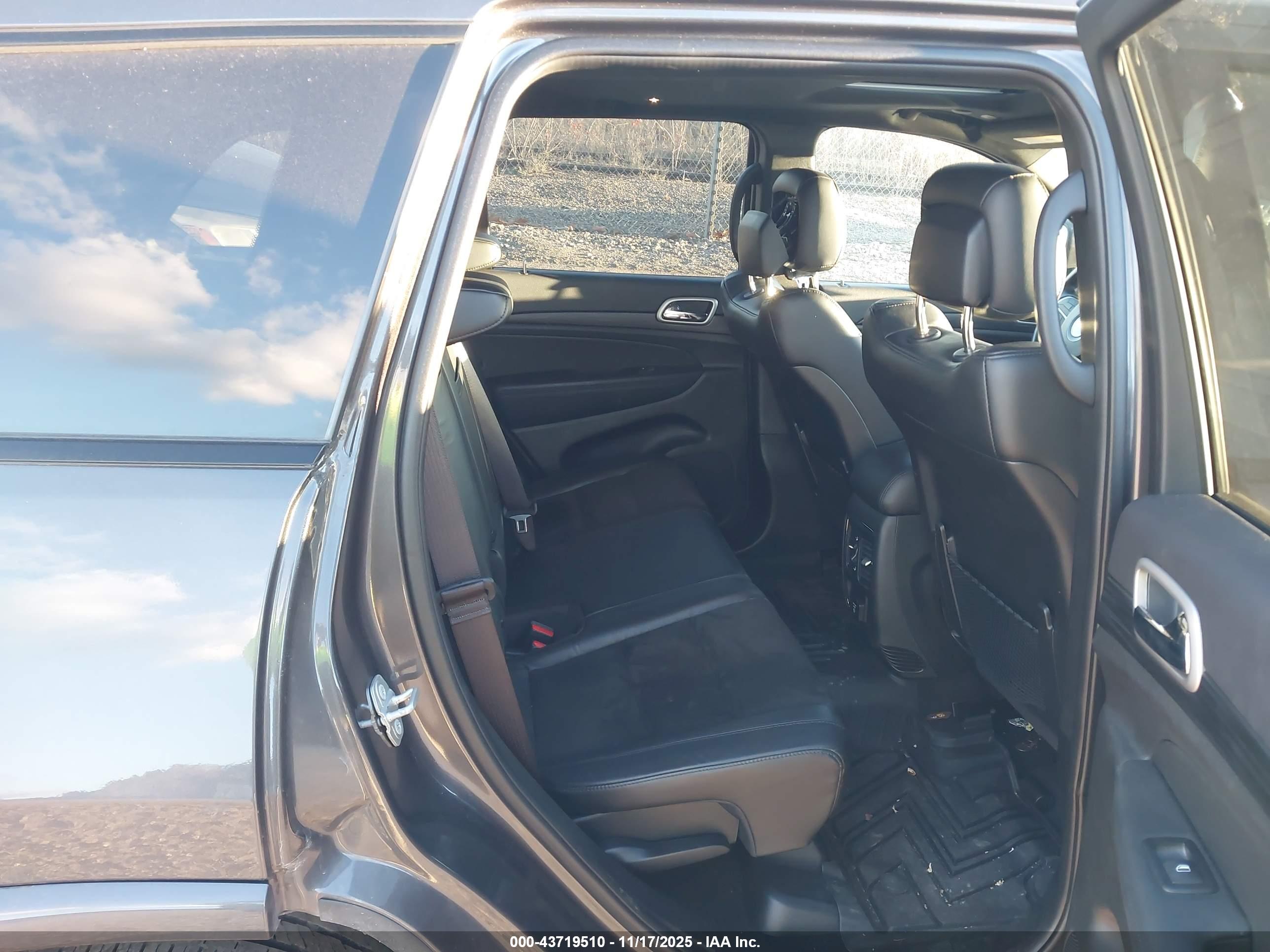 JEEP GRAND image 8