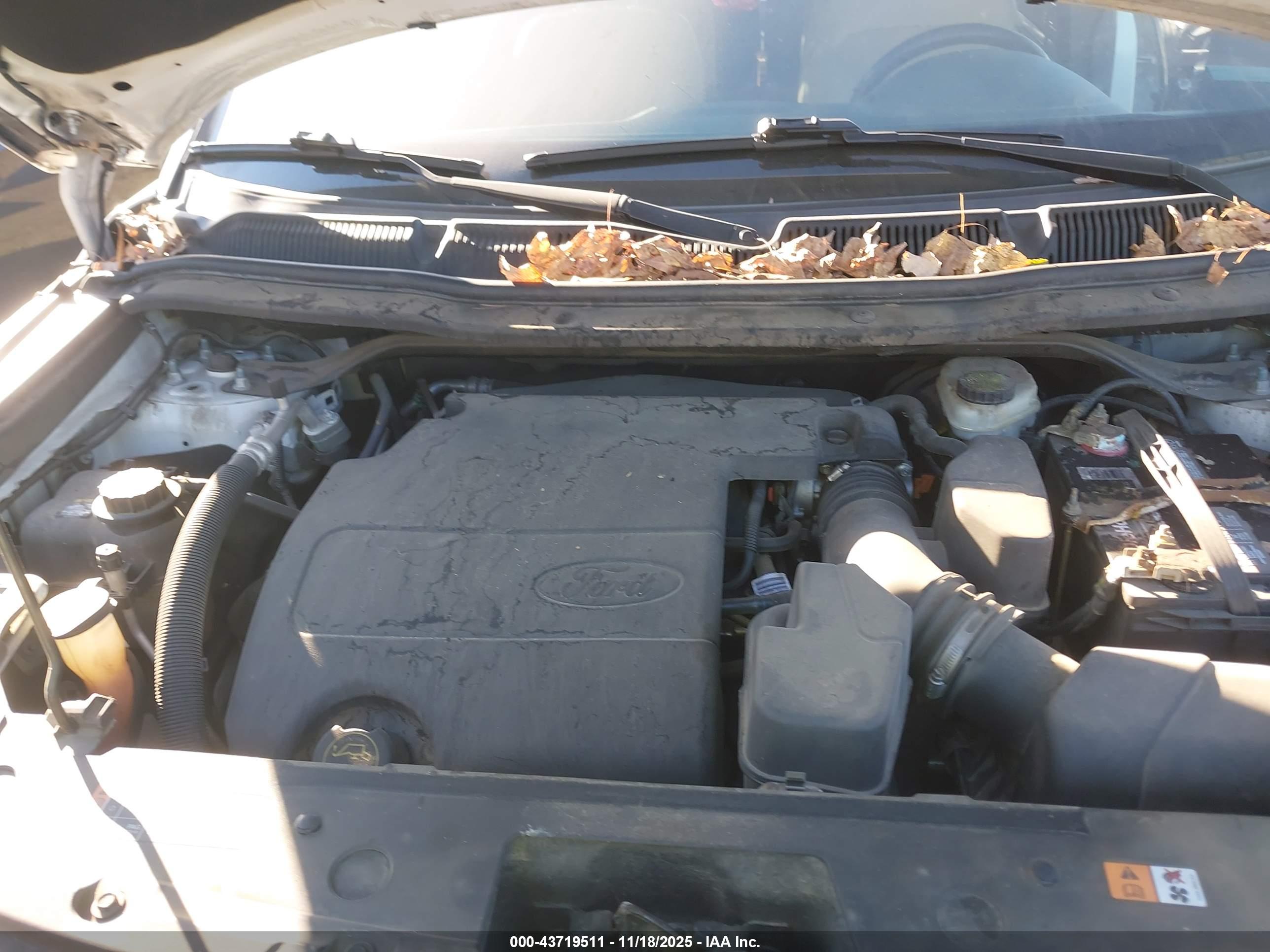 FORD EXPLORER image 10
