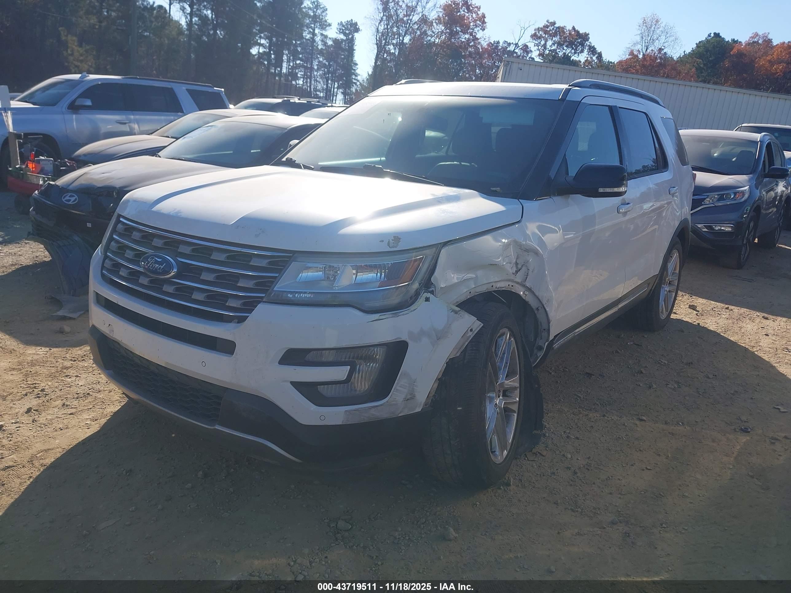 FORD EXPLORER image 2