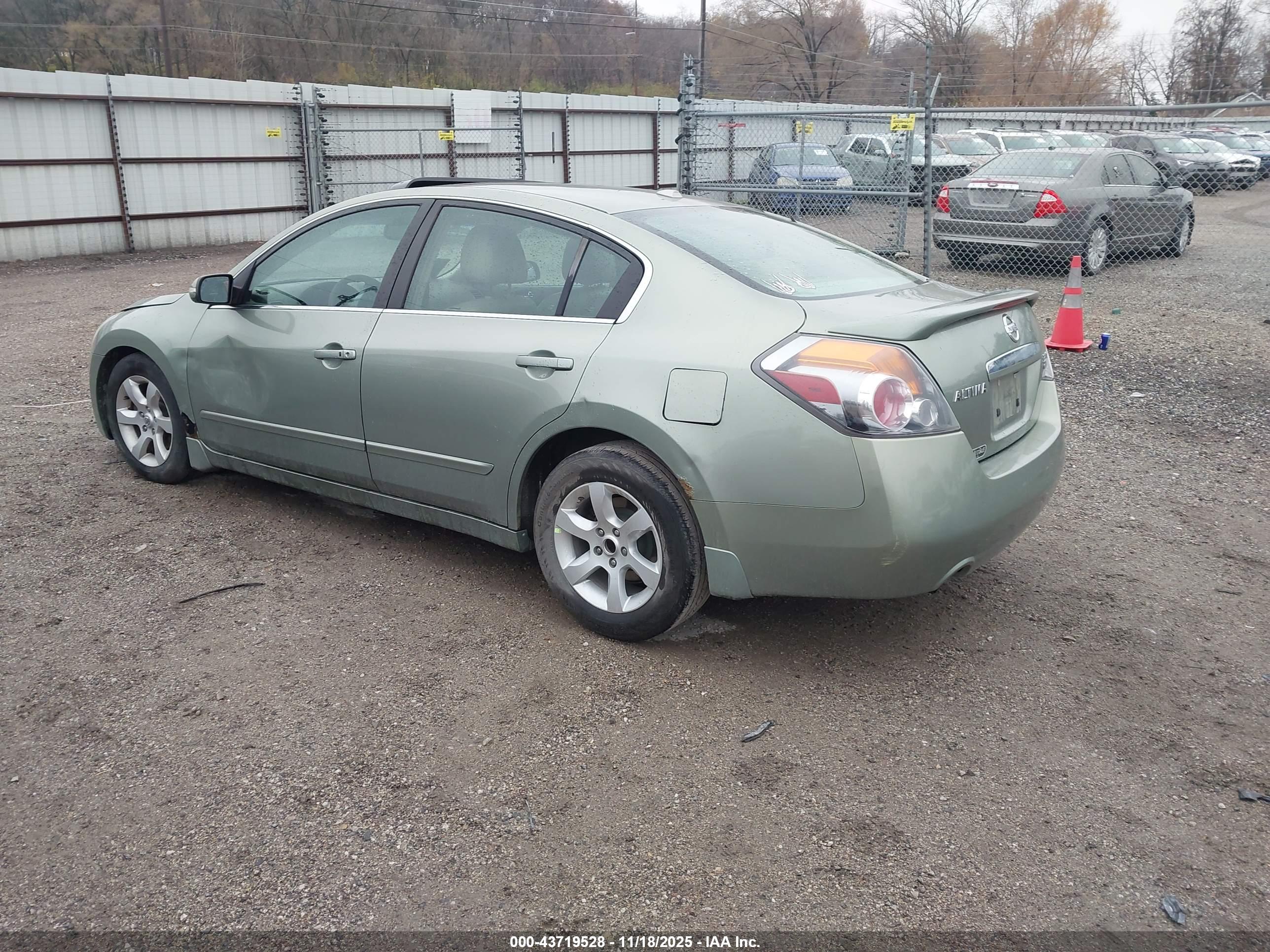 NISSAN ALTIMA image 3