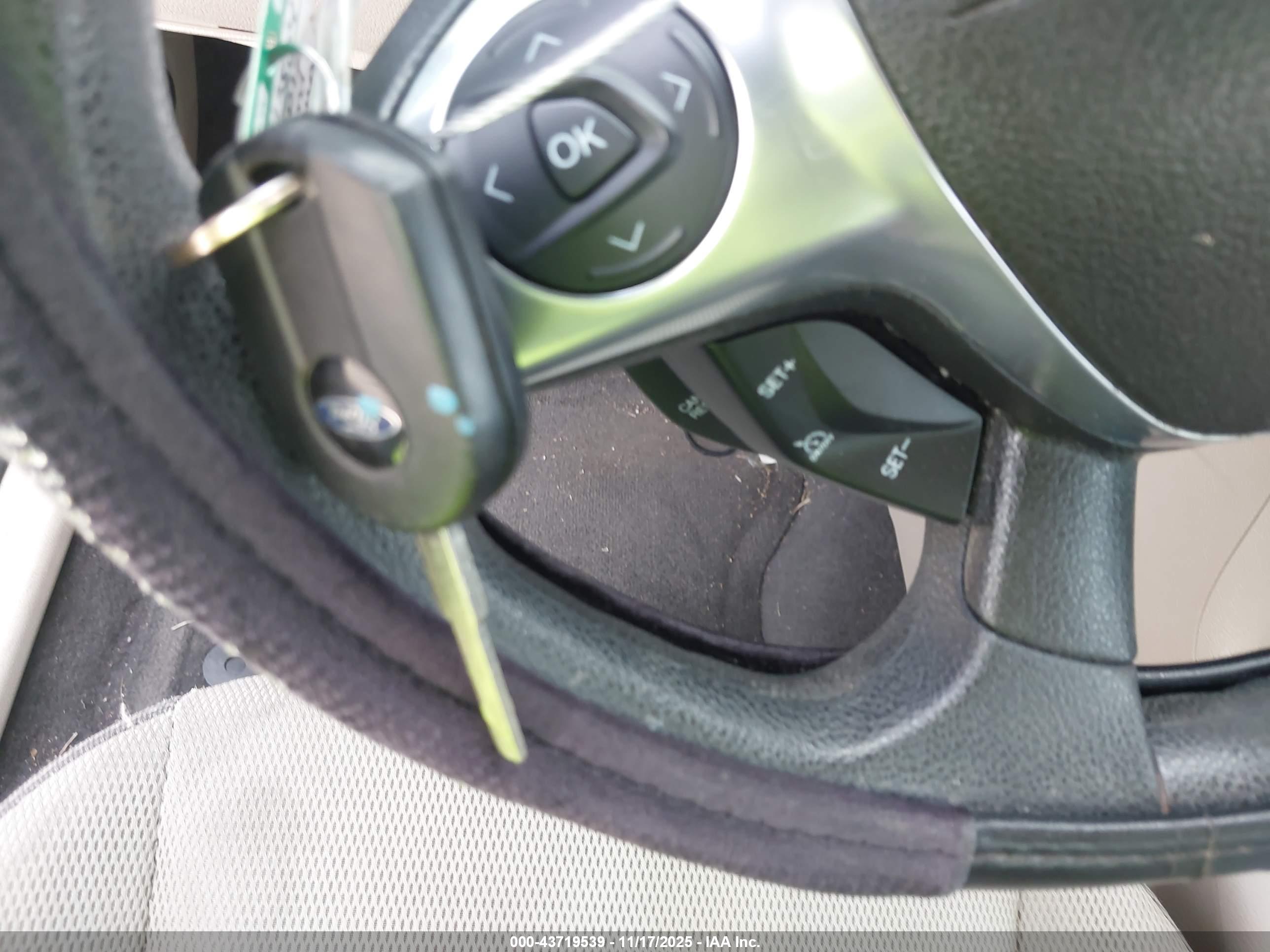 FORD FOCUS image 11