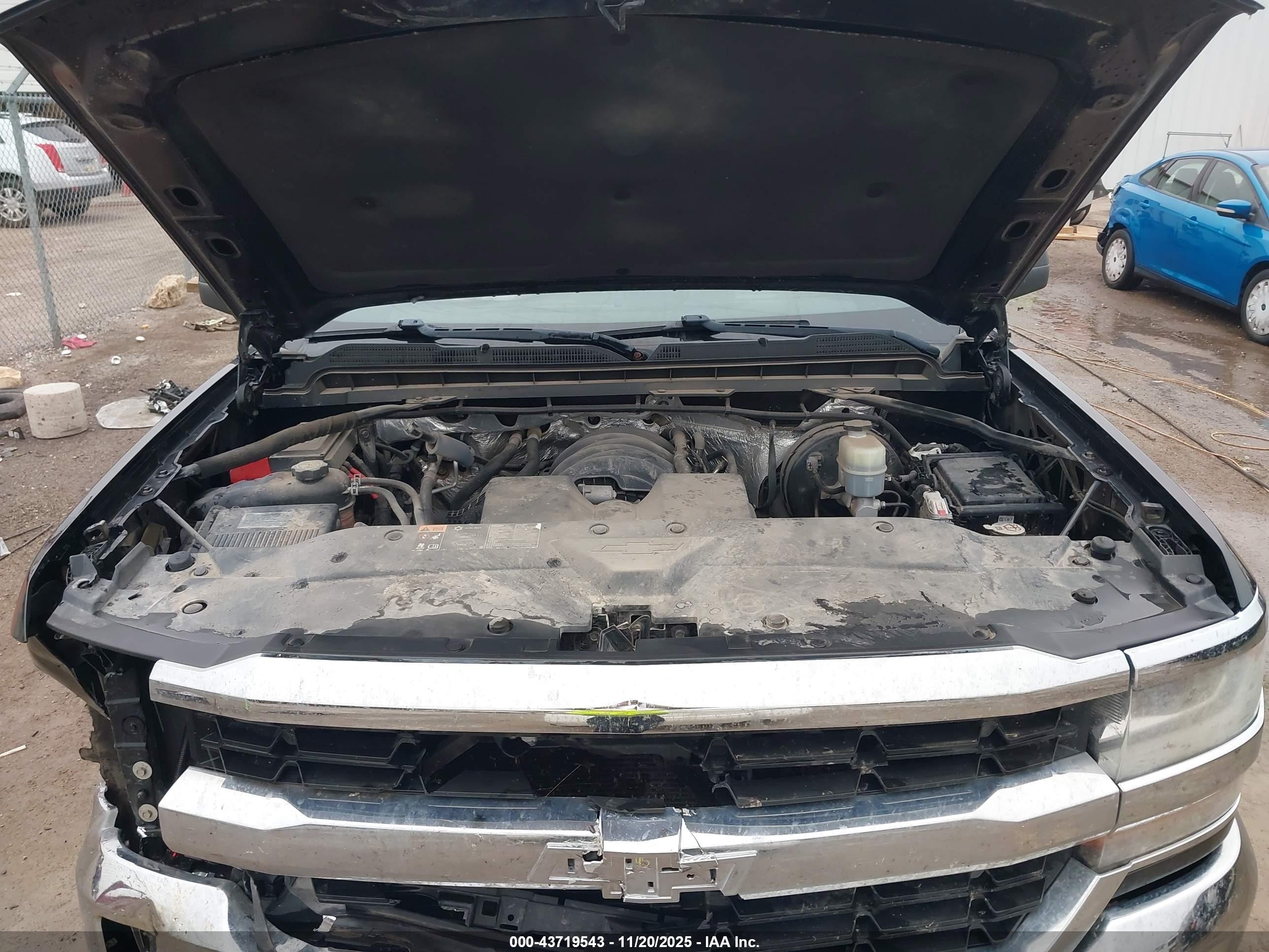 CHEVROLET SILVERADO image 10