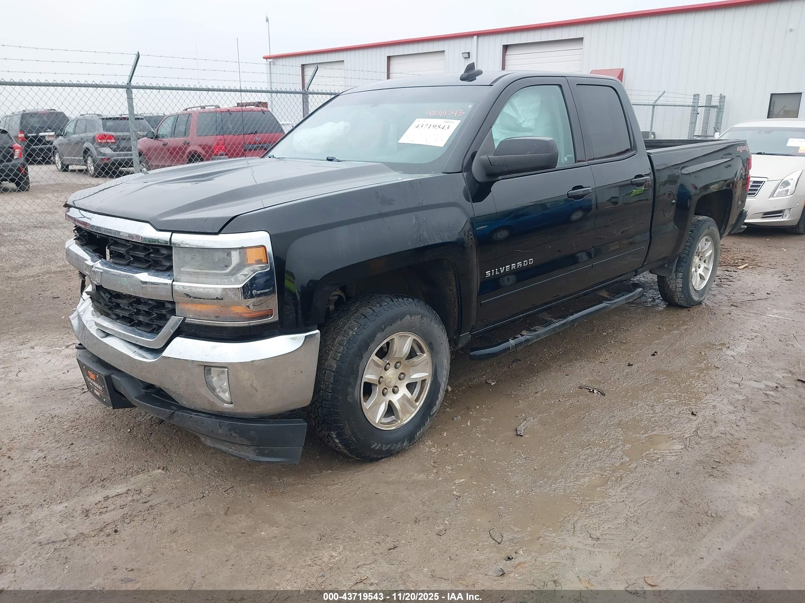 CHEVROLET SILVERADO image 2