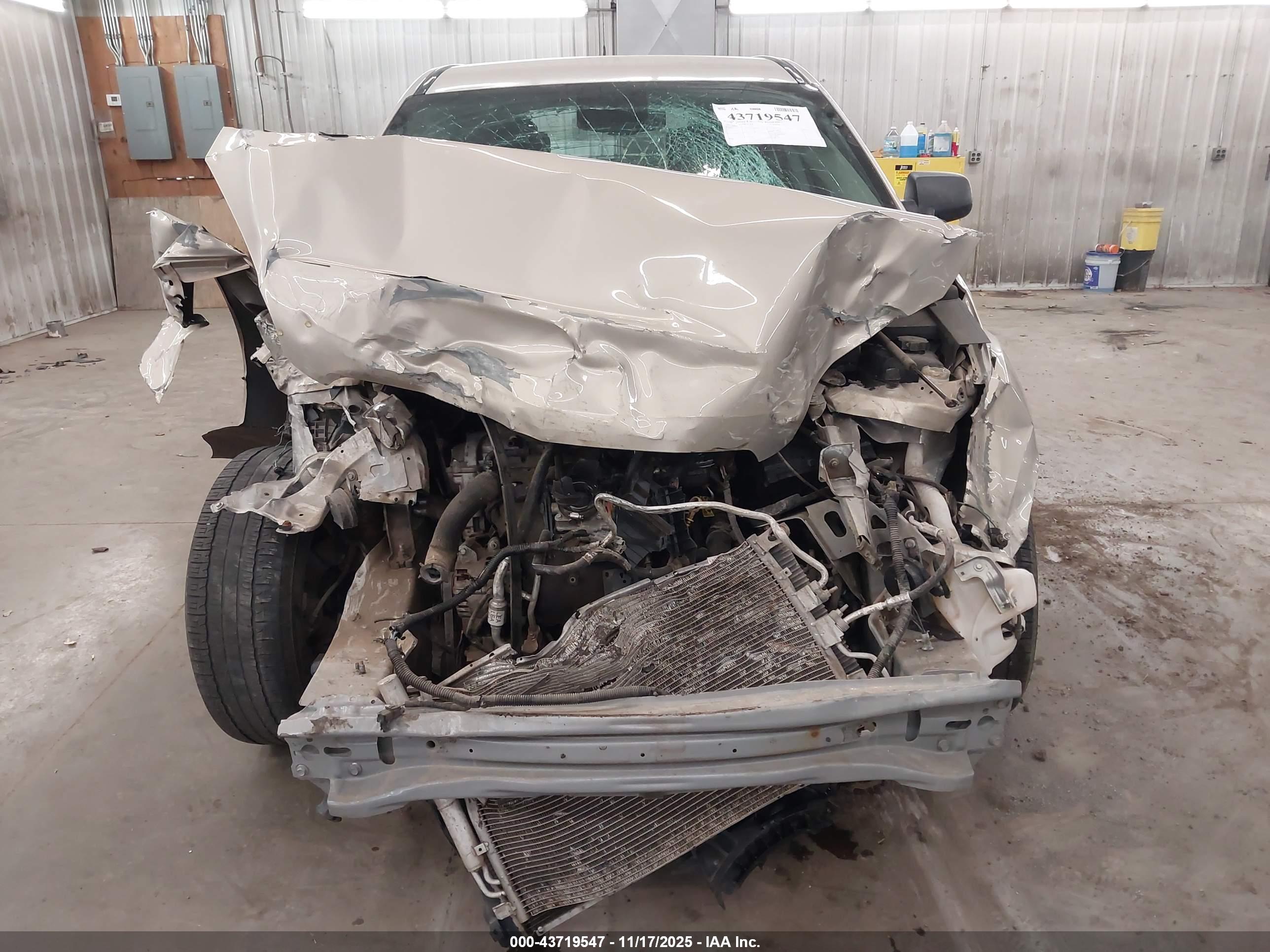 CHEVROLET EQUINOX image 6