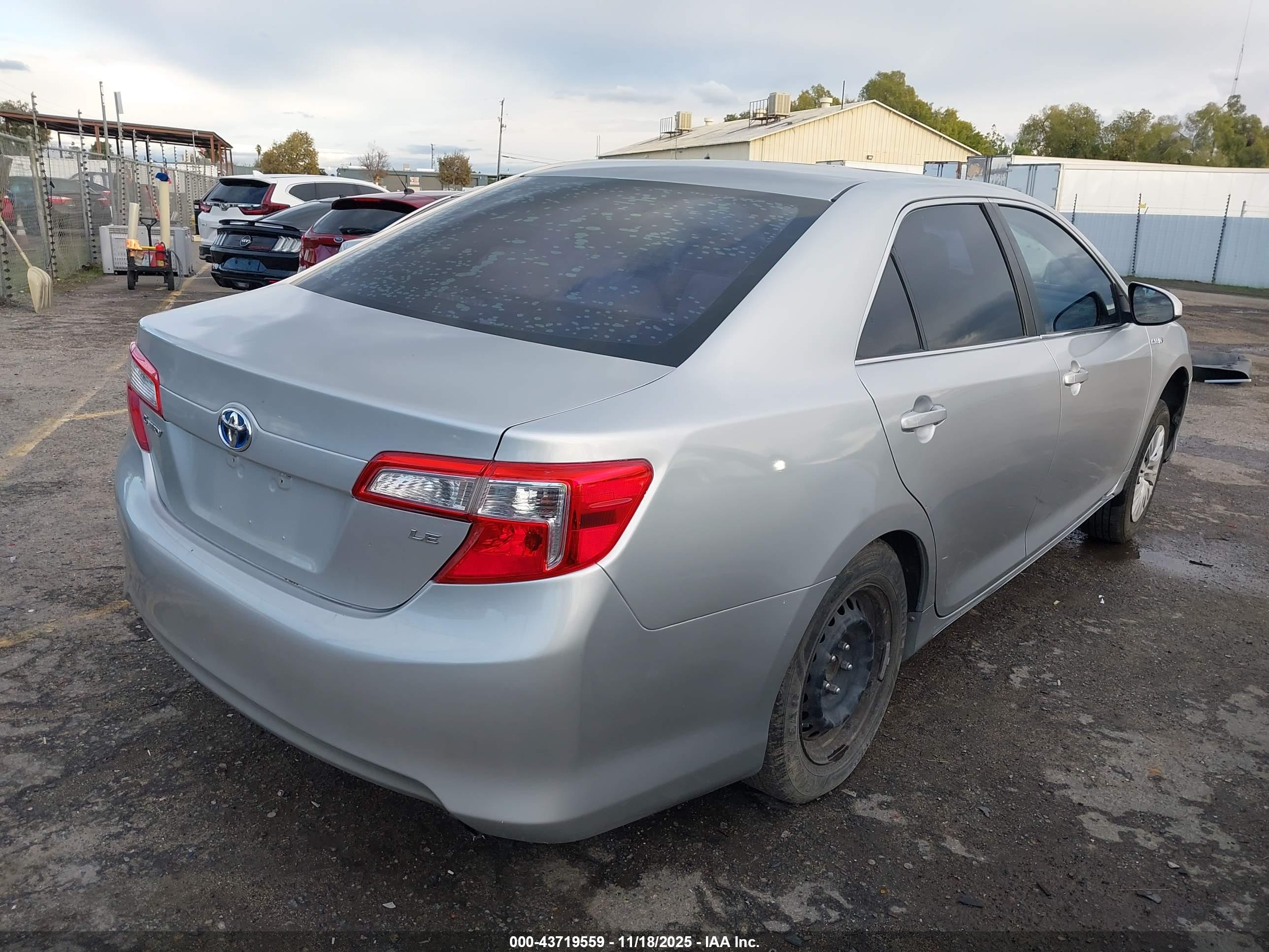 TOYOTA CAMRY image 4