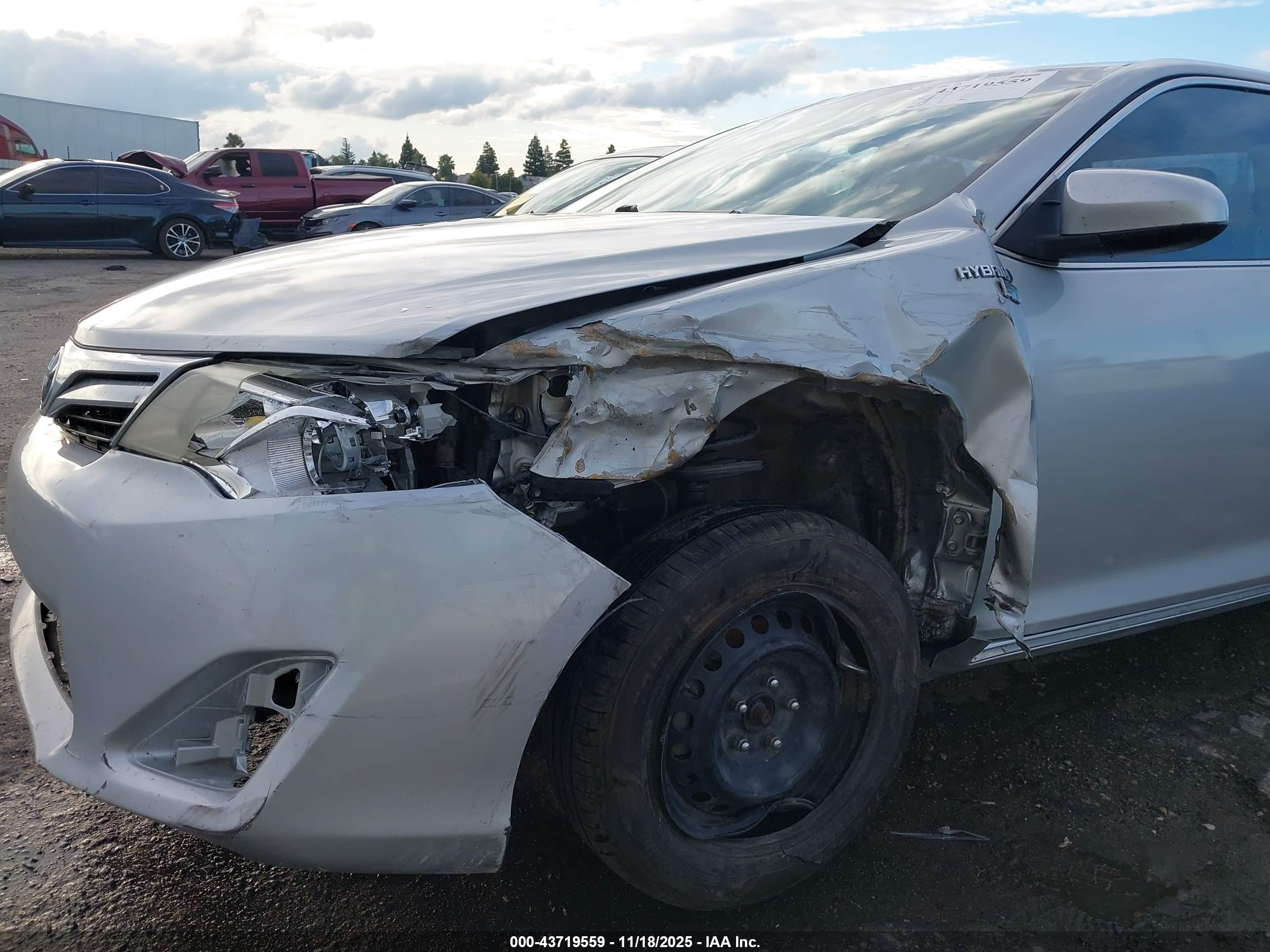 TOYOTA CAMRY image 6