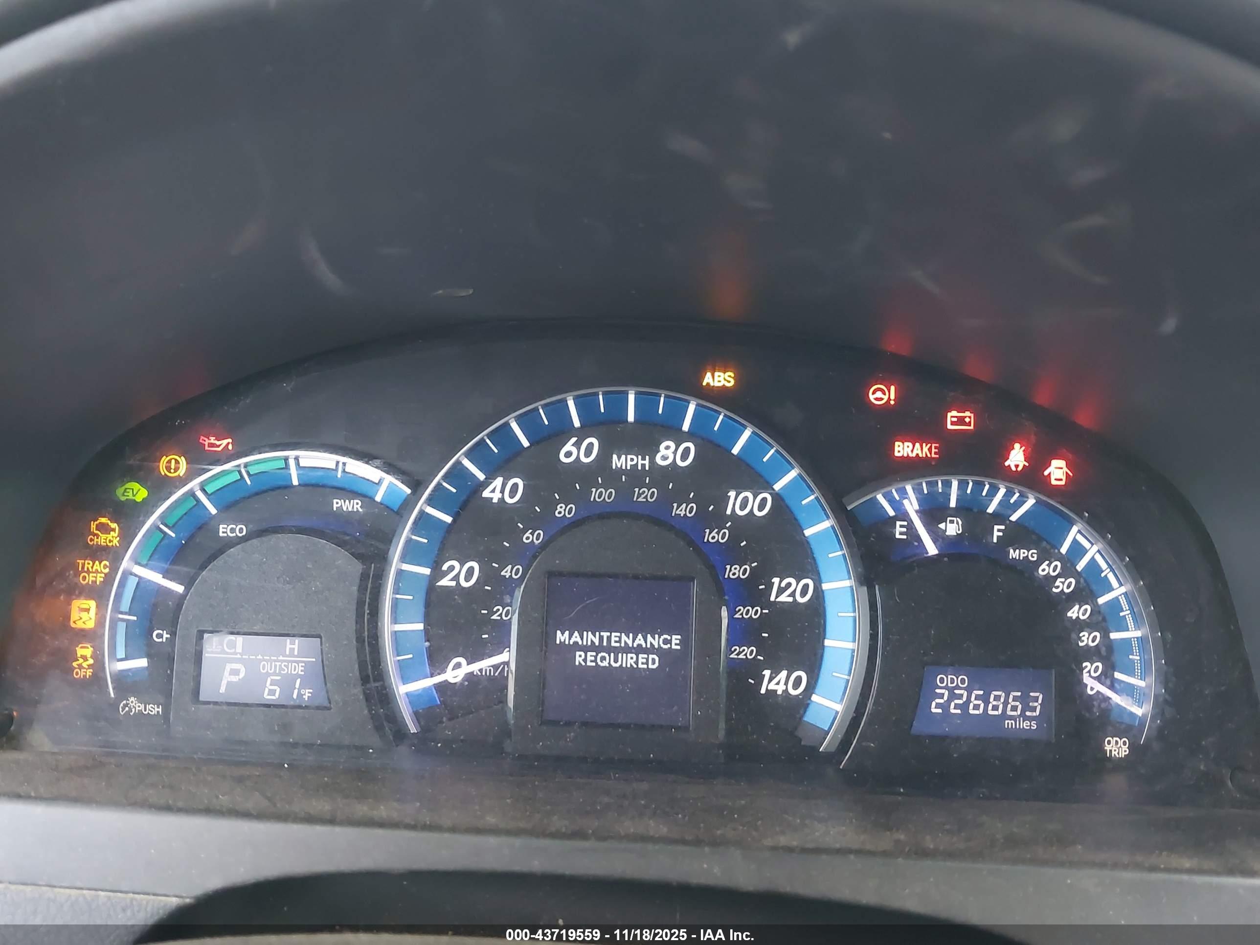 TOYOTA CAMRY image 7