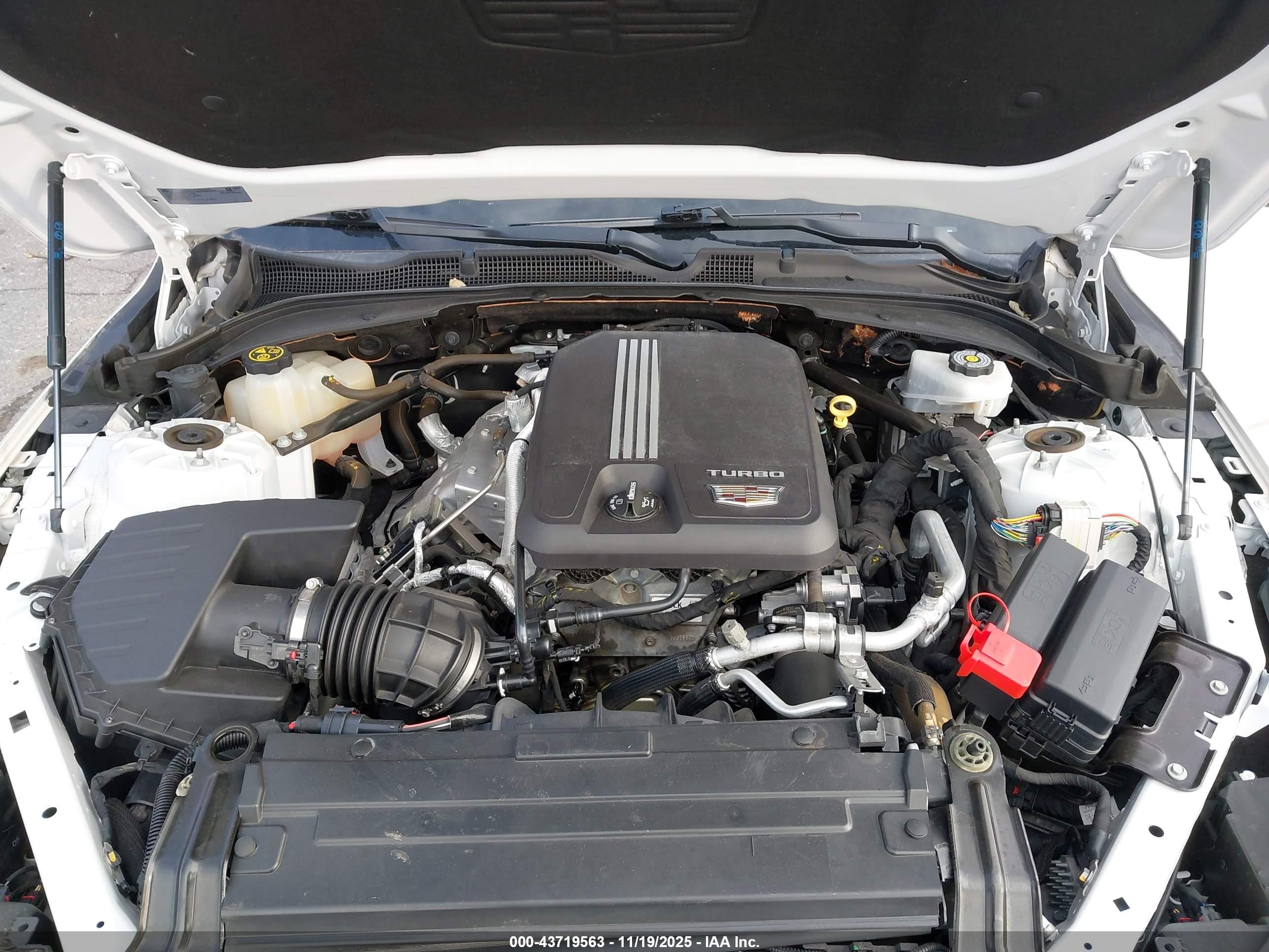 CADILLAC CT4 image 10