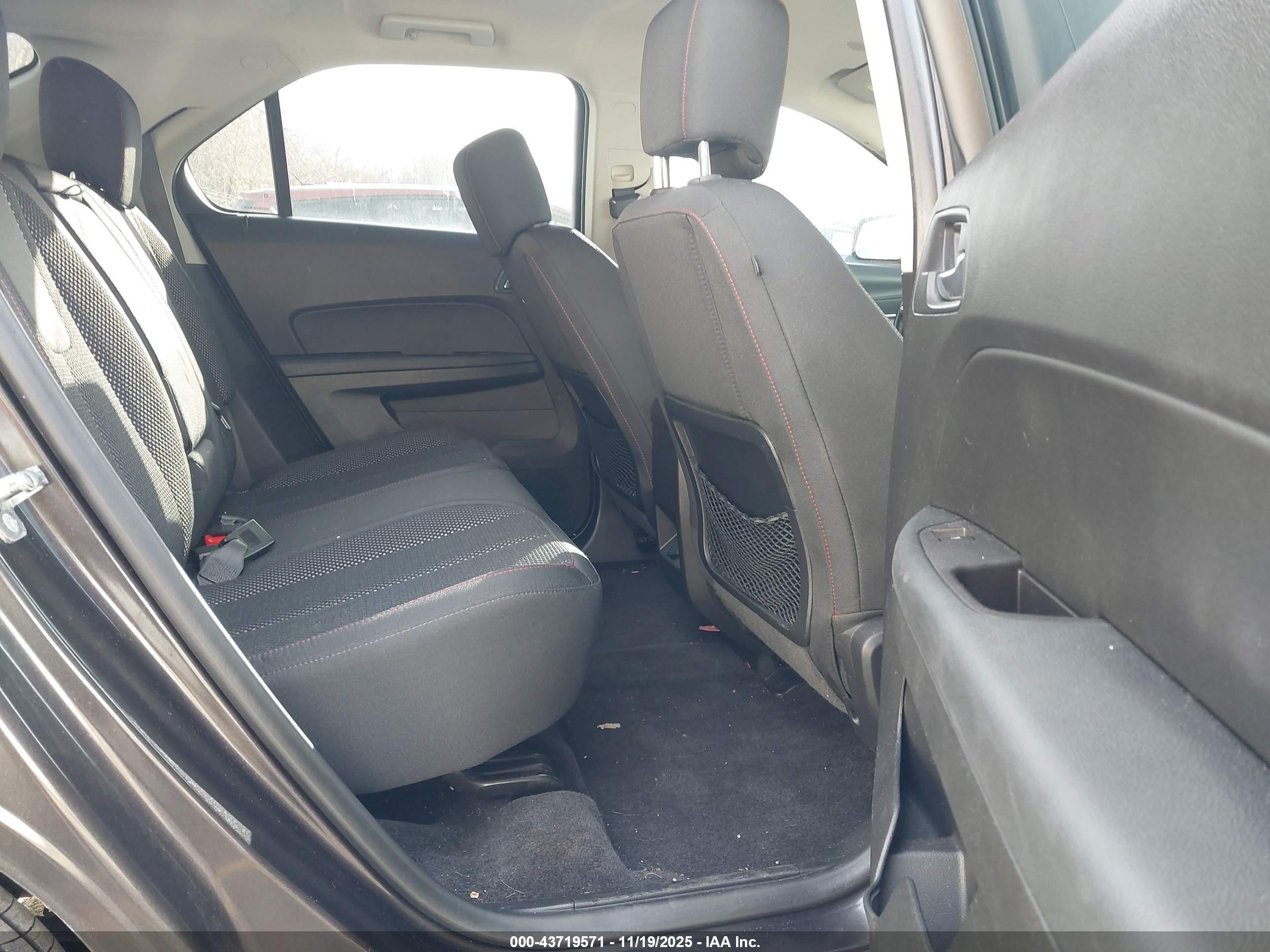 CHEVROLET EQUINOX image 8