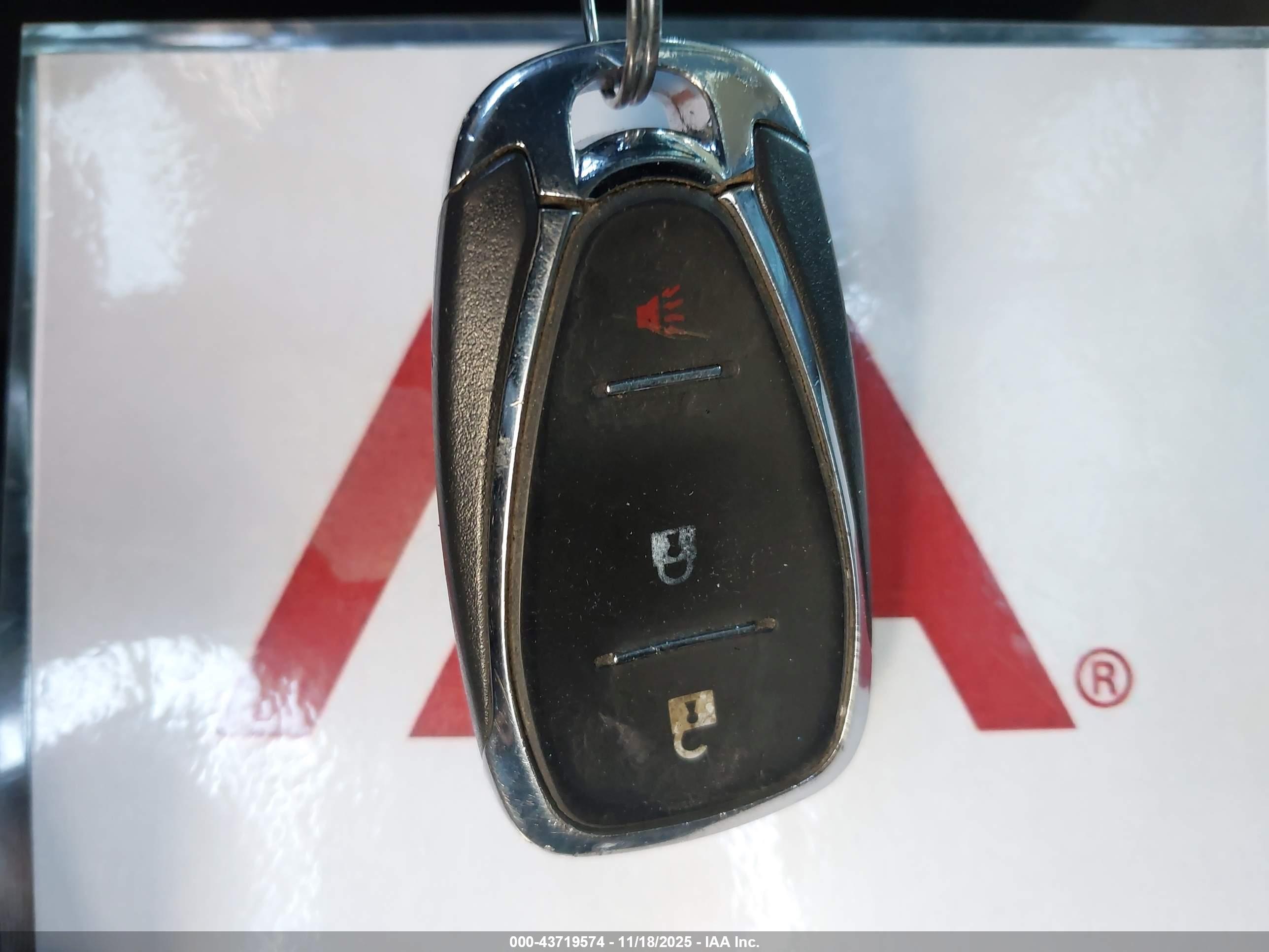 CHEVROLET TRAVERSE image 11