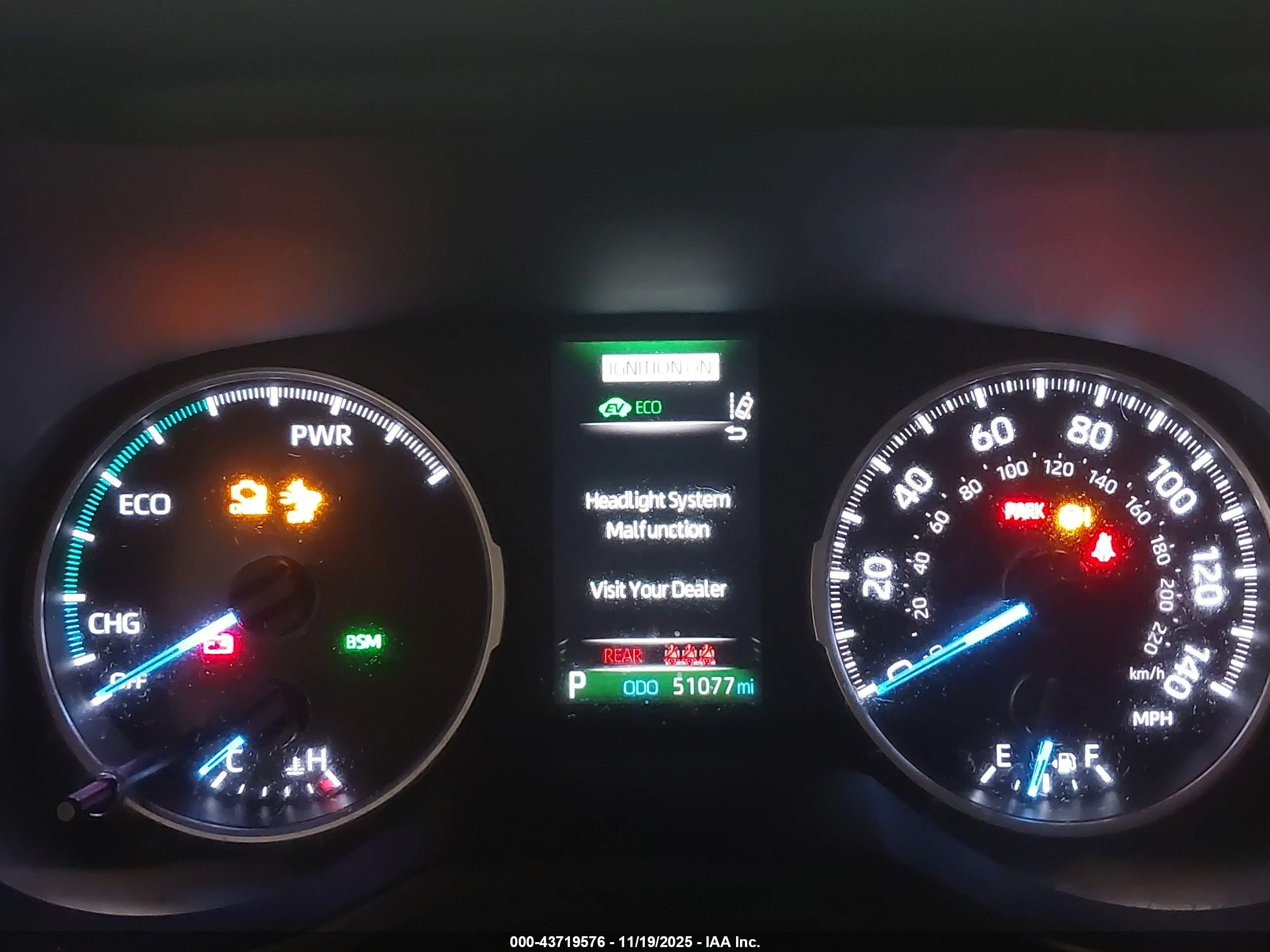 TOYOTA RAV4 image 7