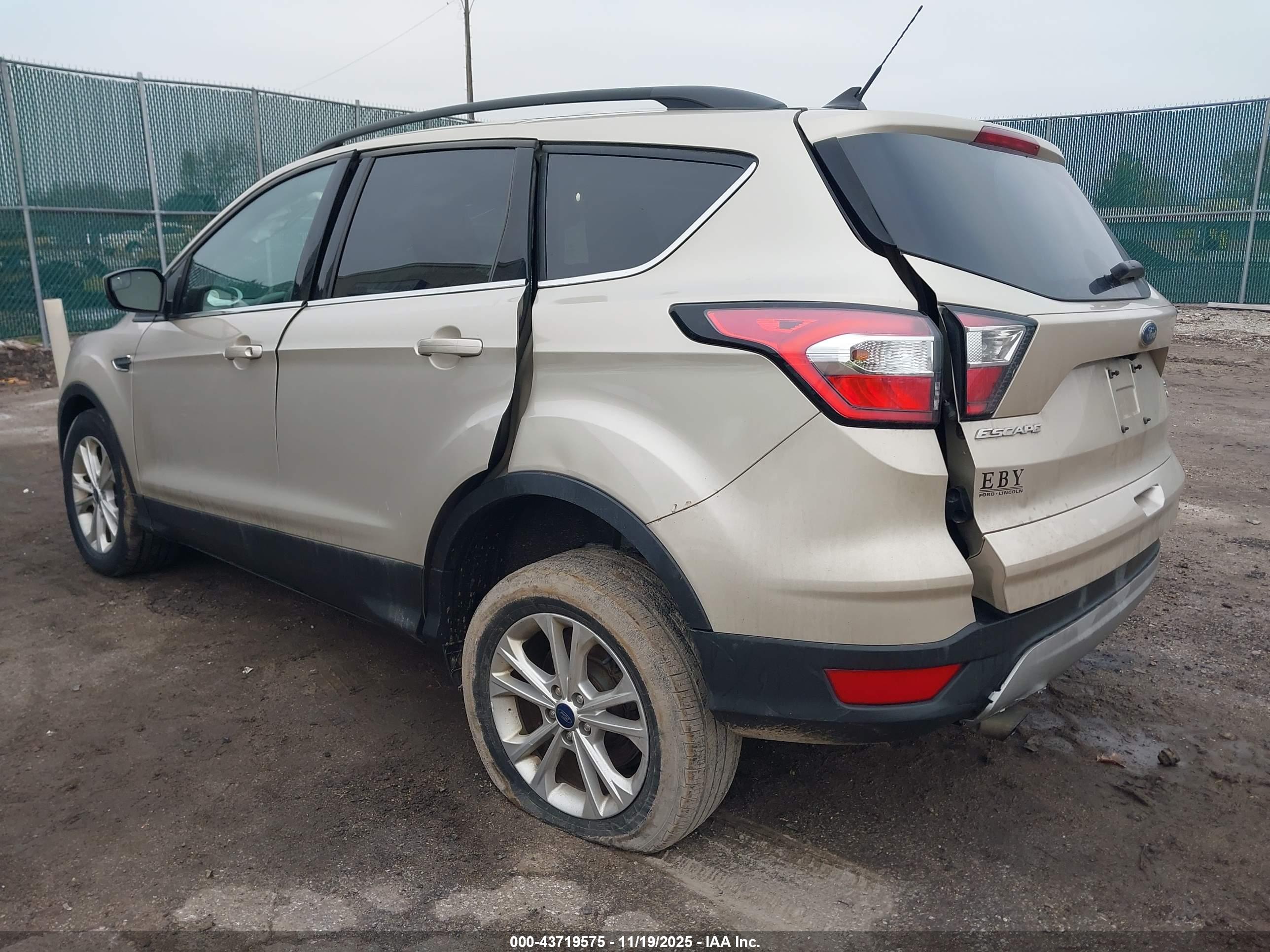 FORD ESCAPE image 3