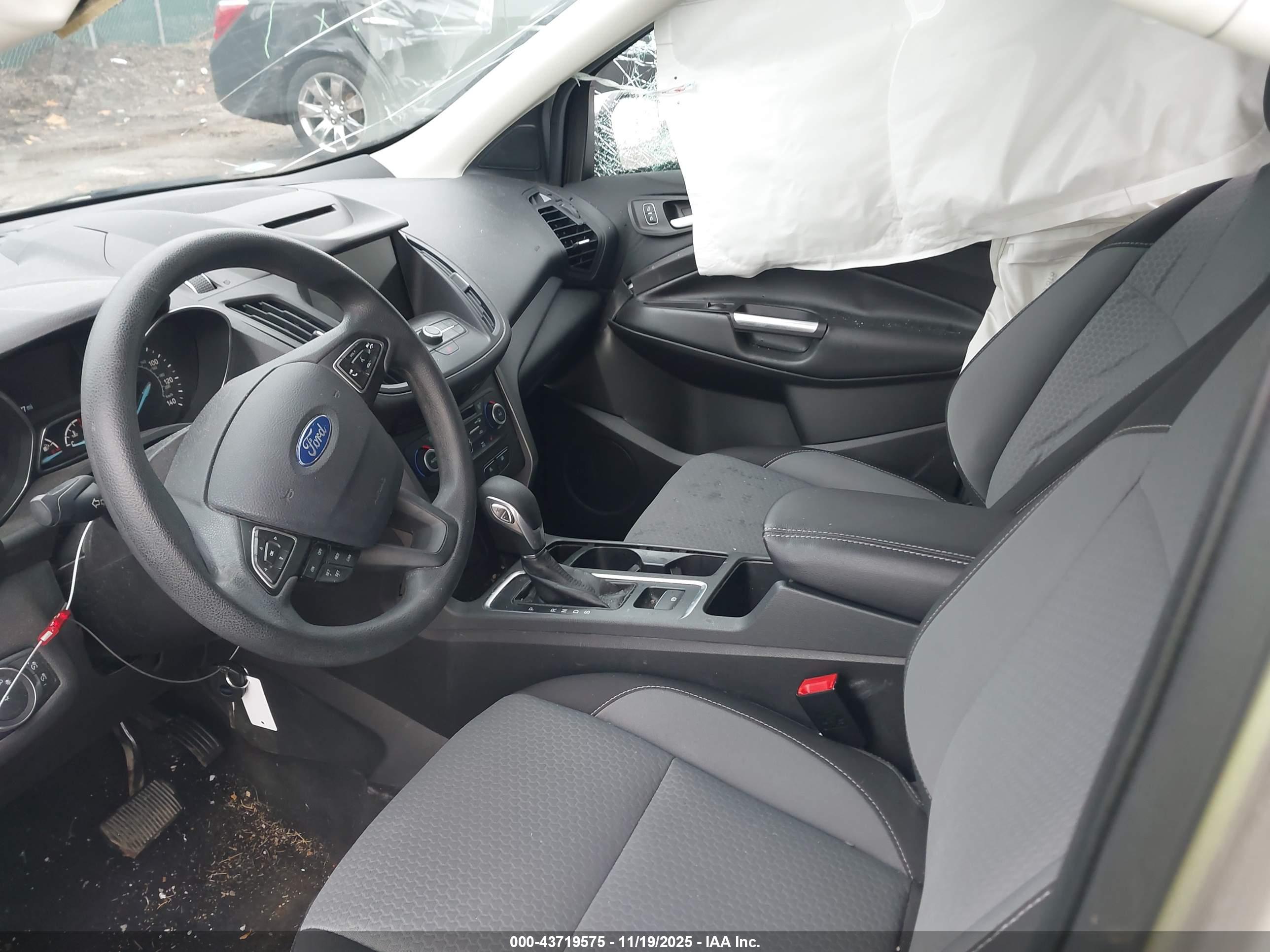 FORD ESCAPE image 5