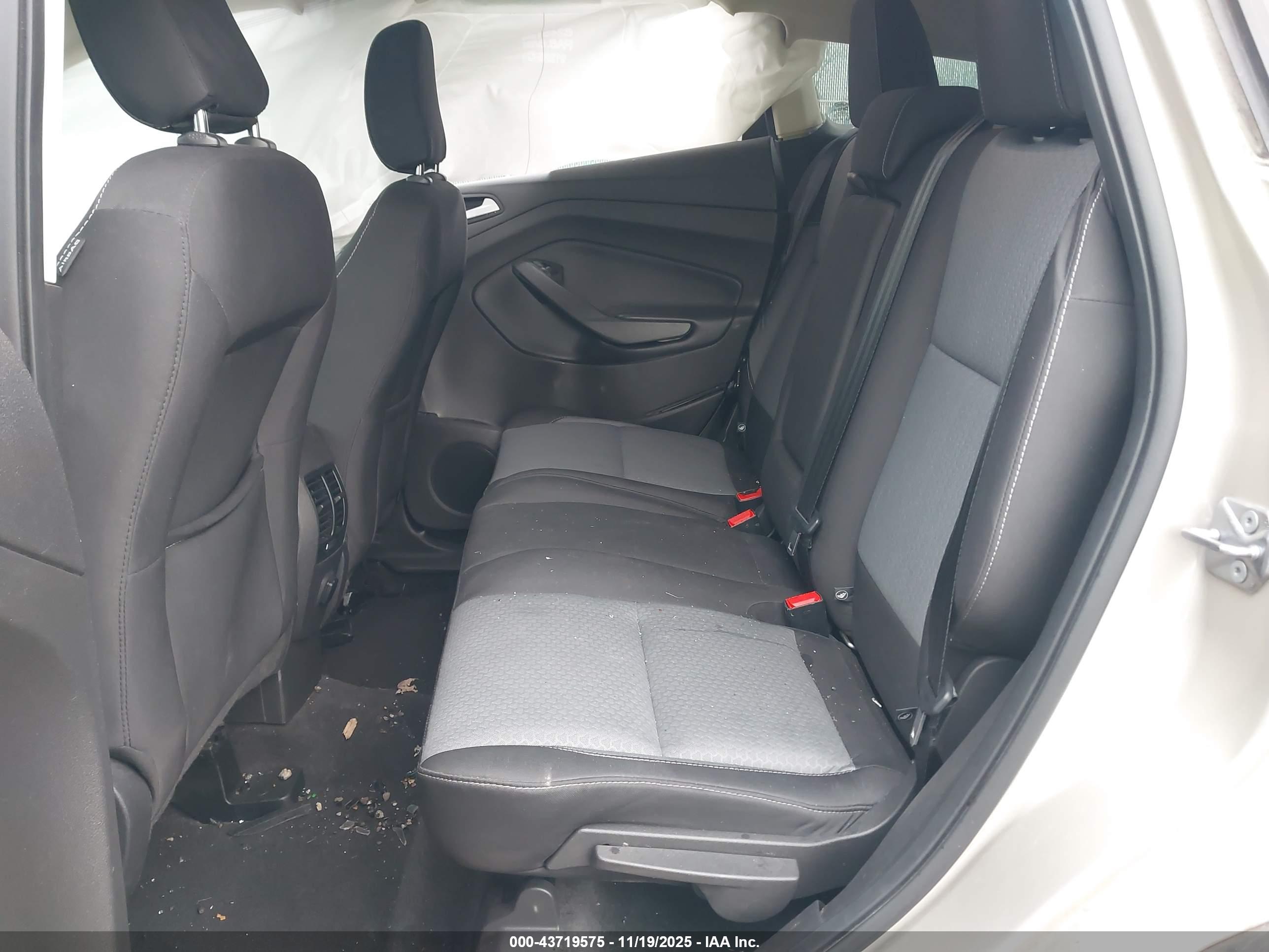 FORD ESCAPE image 8