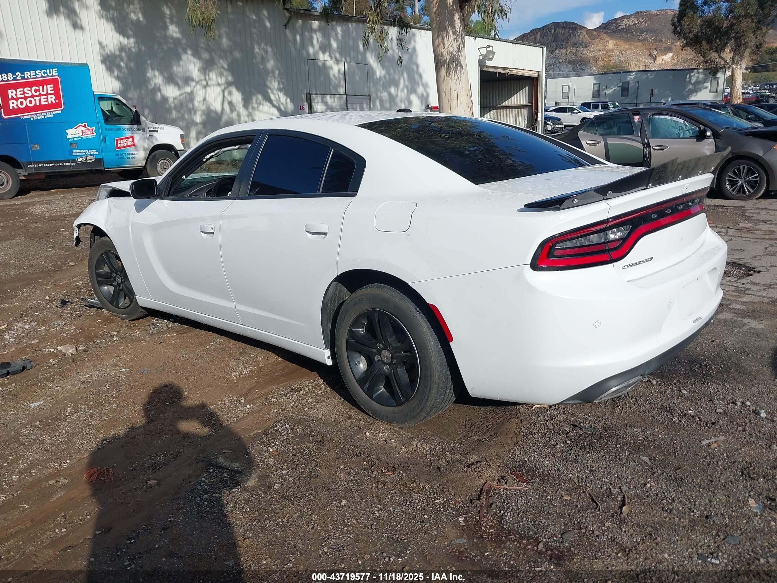DODGE CHARGER image 3