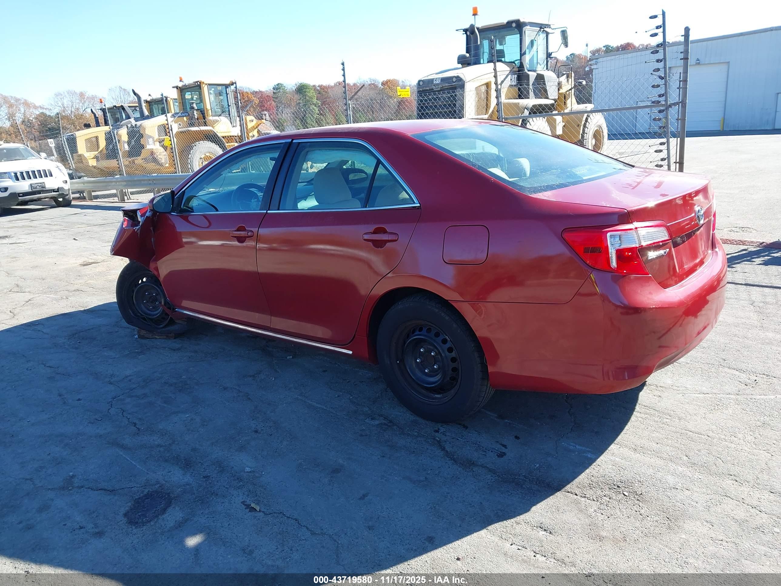 TOYOTA CAMRY image 3