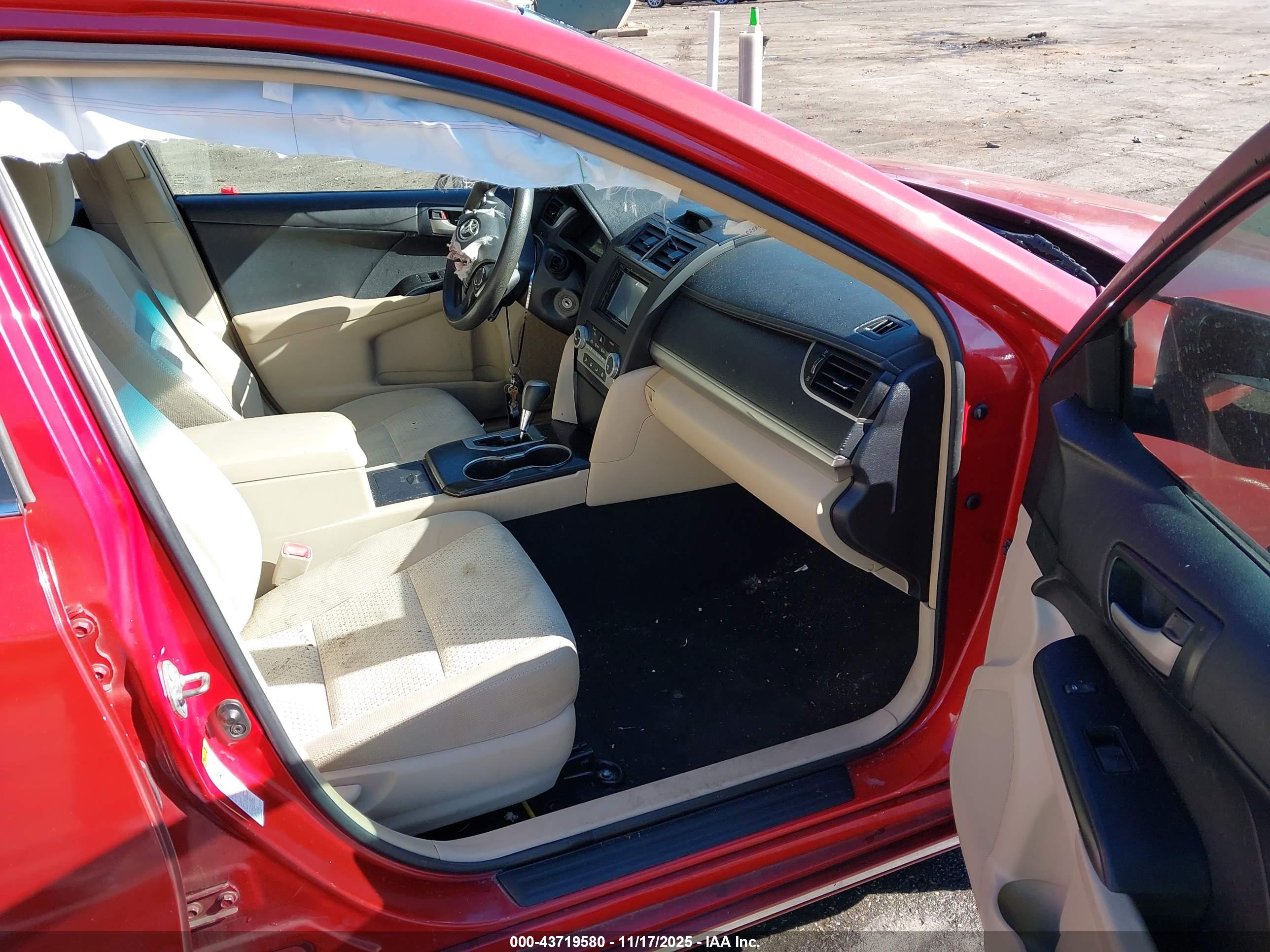 TOYOTA CAMRY image 5