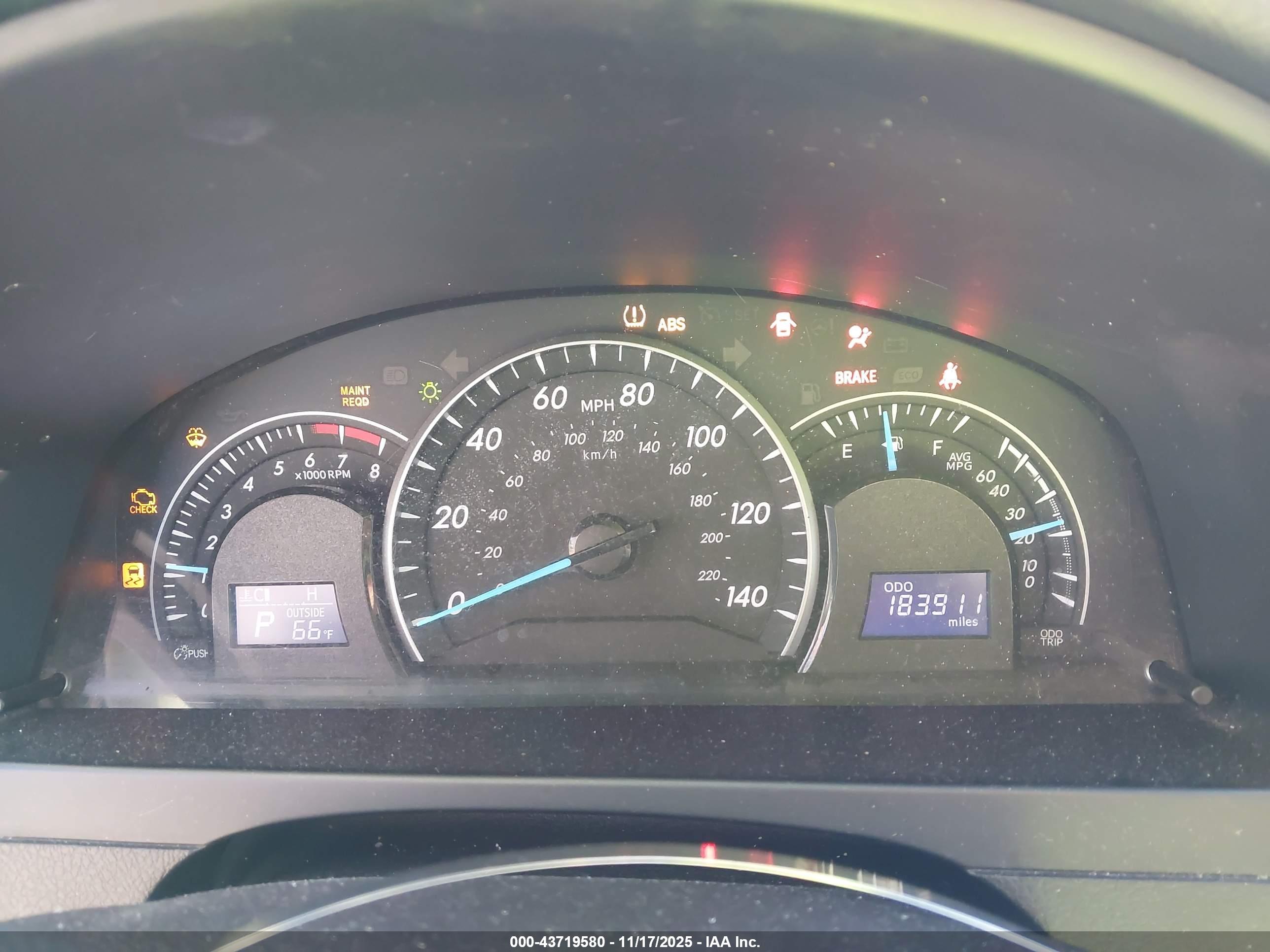 TOYOTA CAMRY image 7