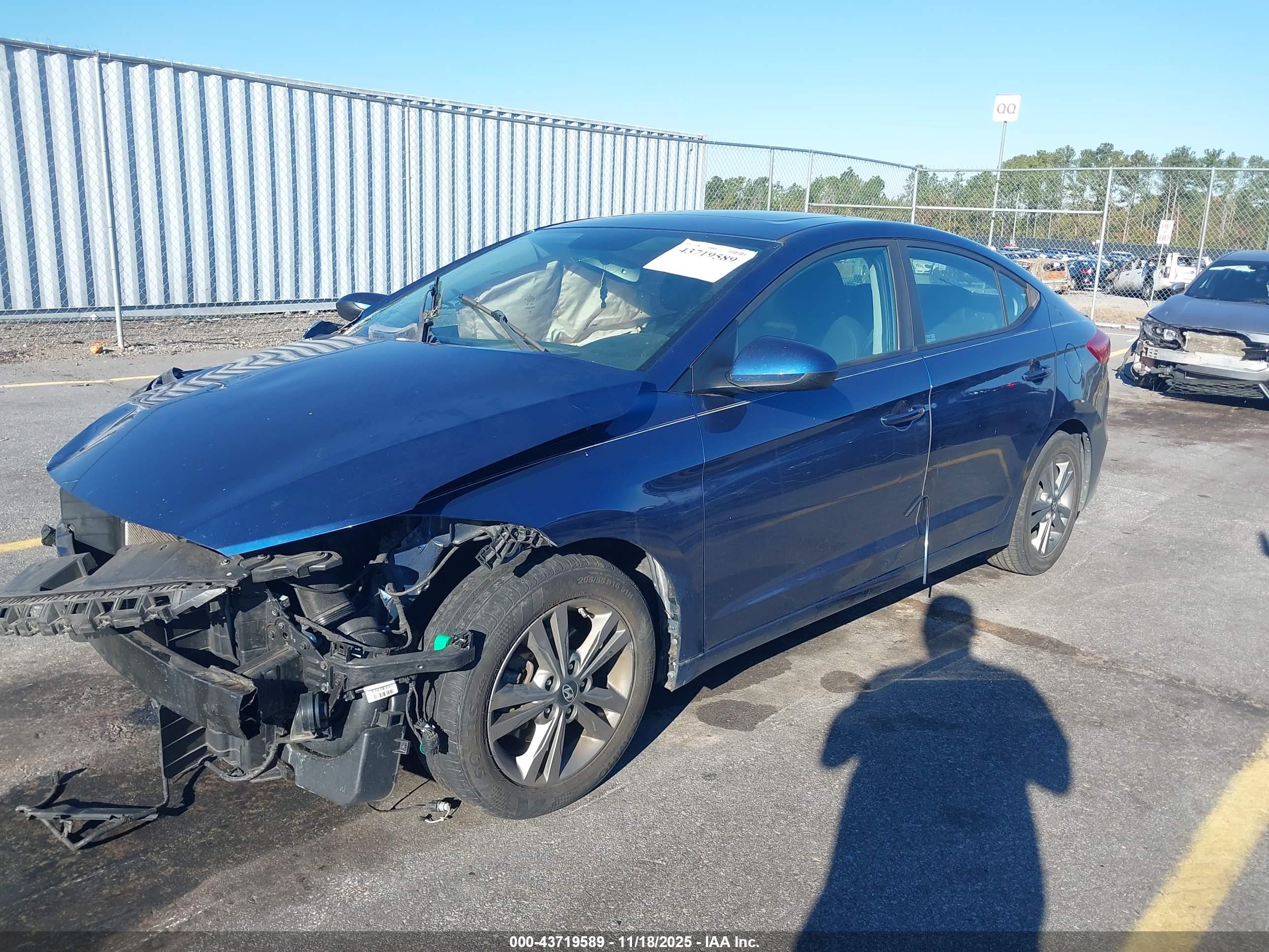 HYUNDAI ELANTRA image 2