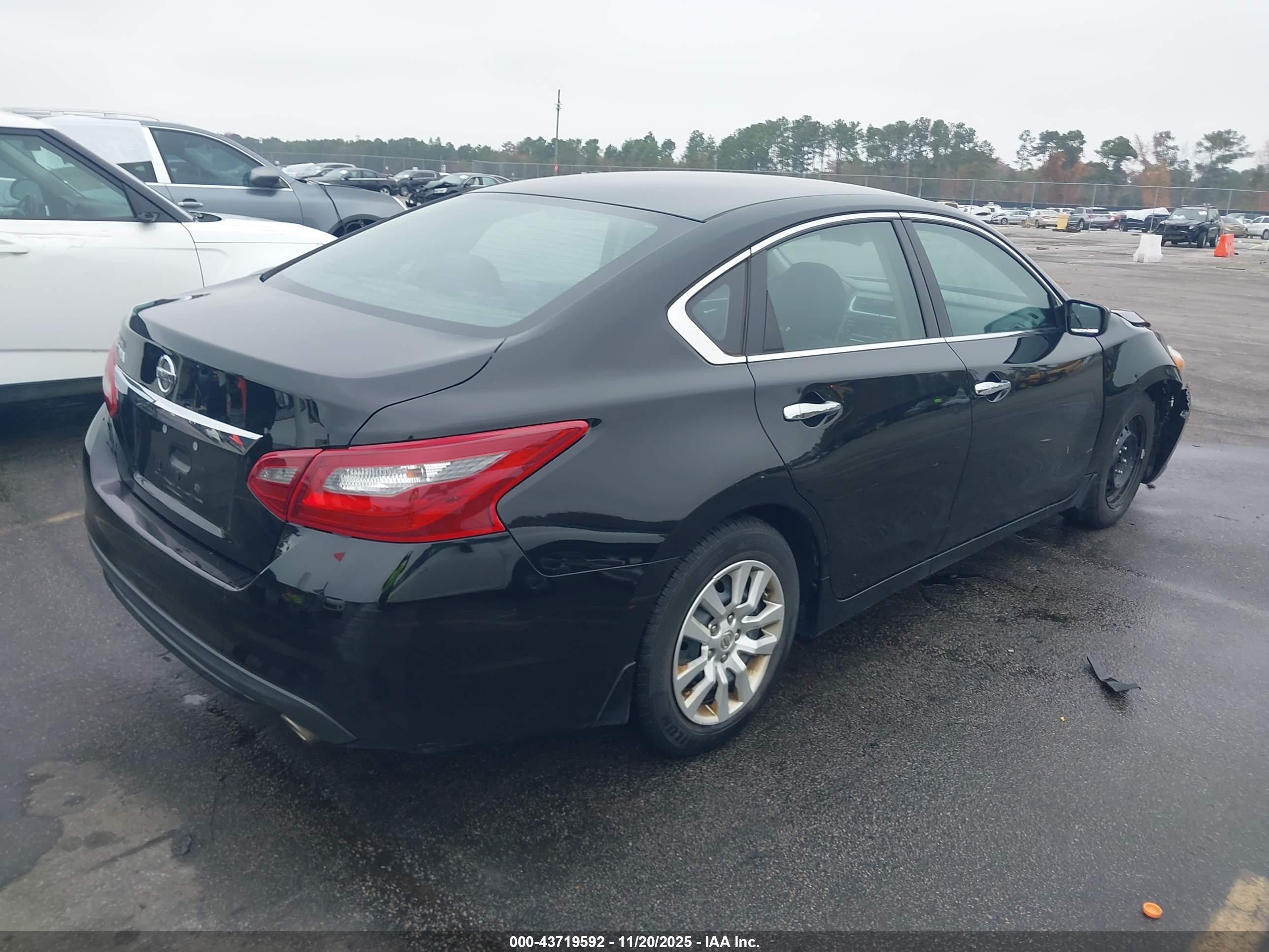 NISSAN ALTIMA image 4