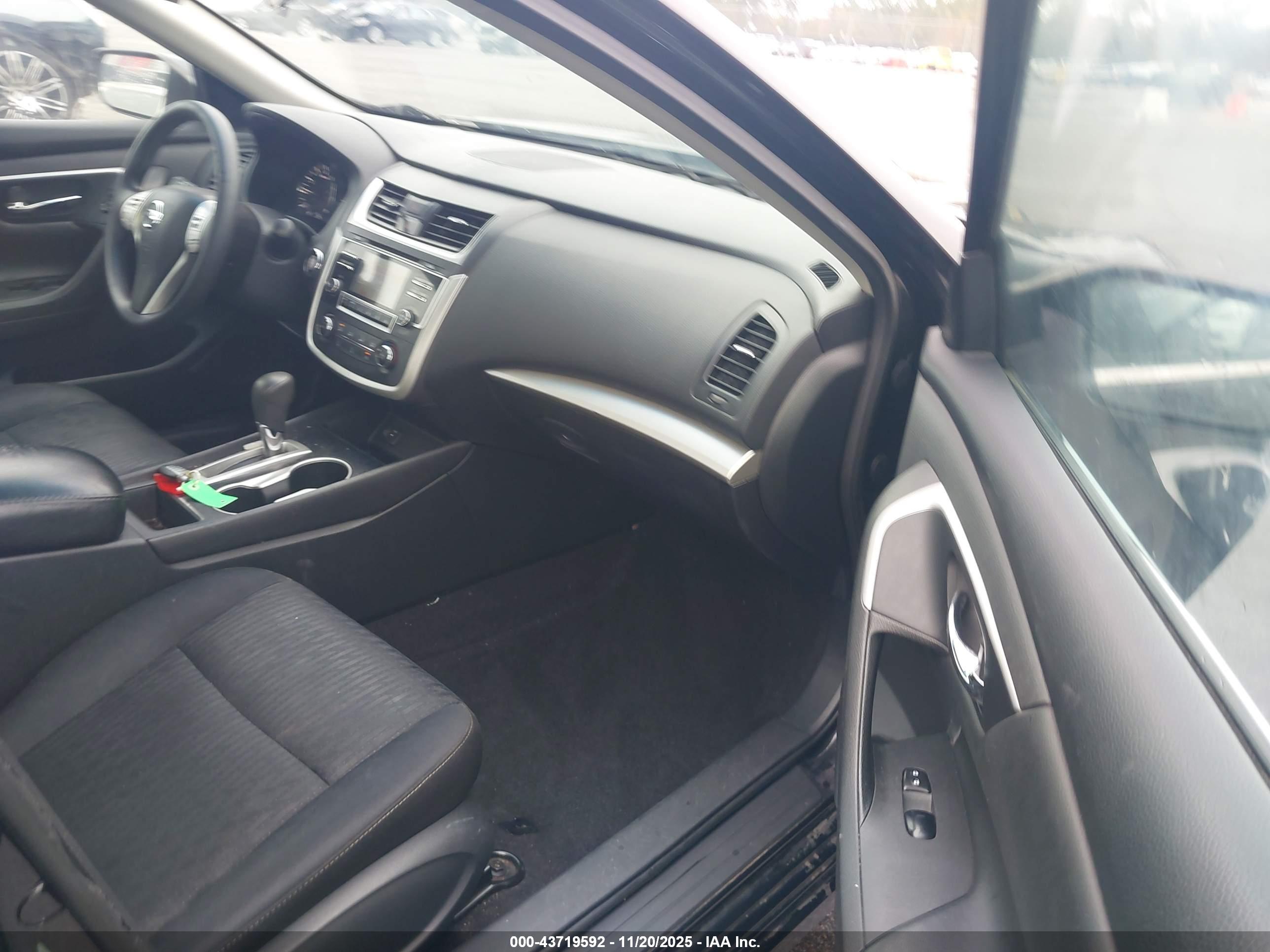 NISSAN ALTIMA image 5